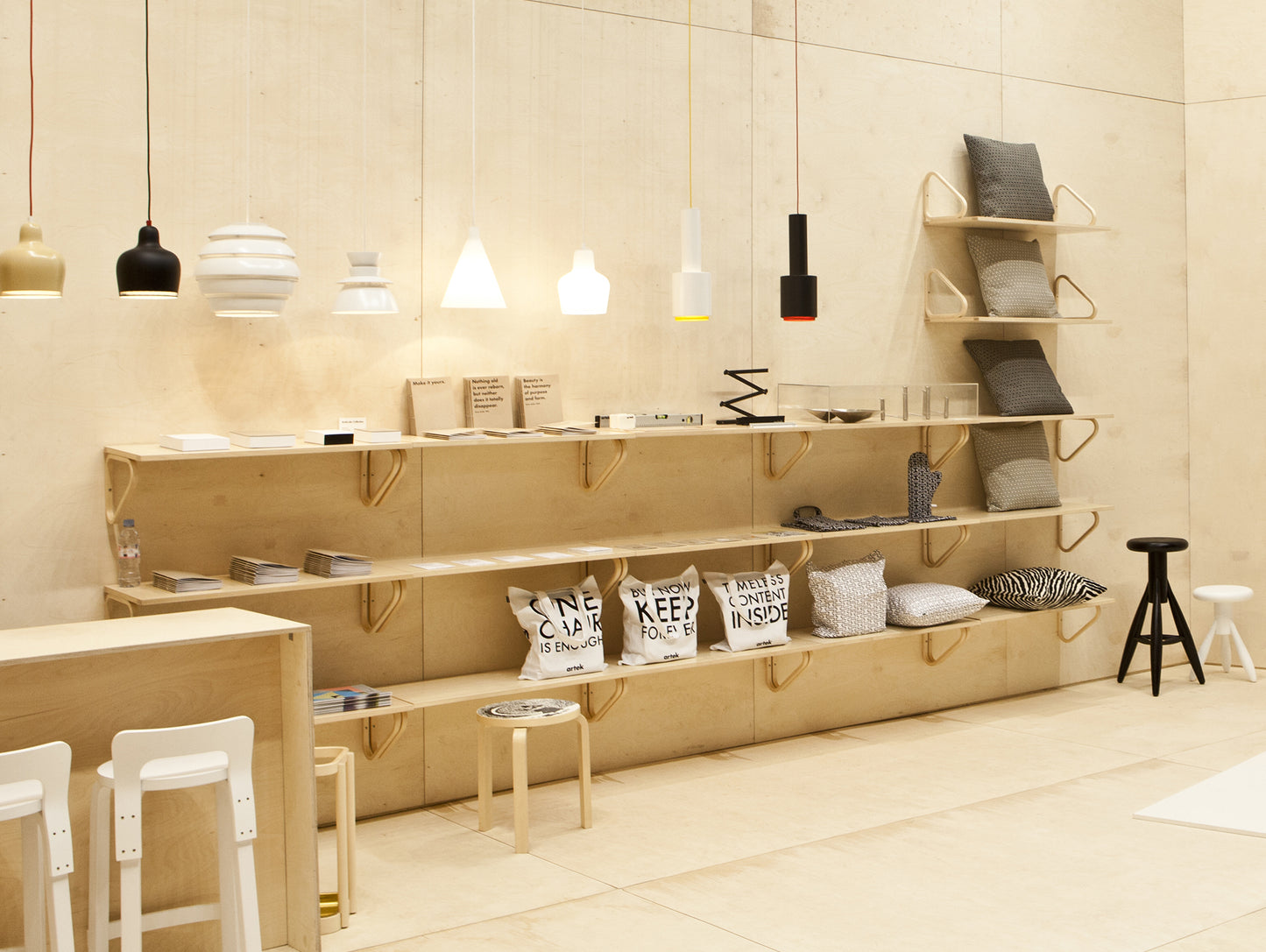 Wall Shelf 112 B