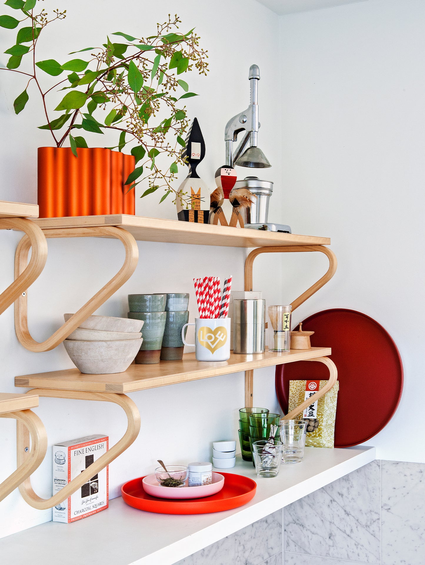 Wall Shelf 112 B