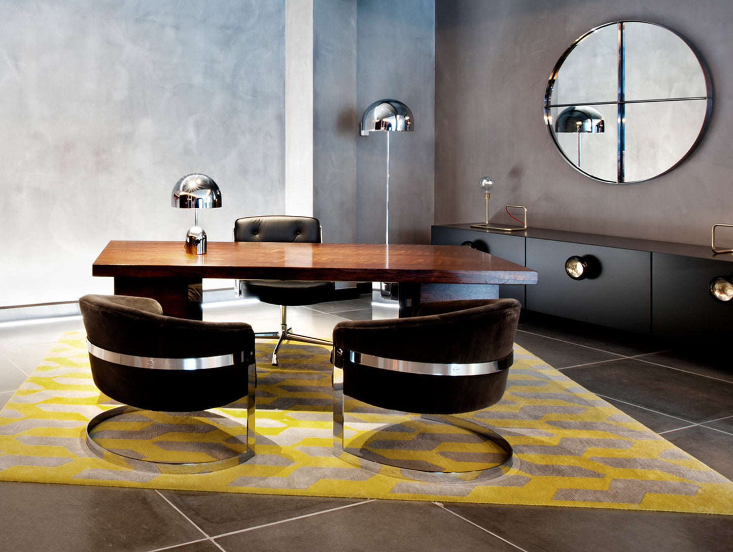 Bell Table Lamp by Tom Dixon - Silver