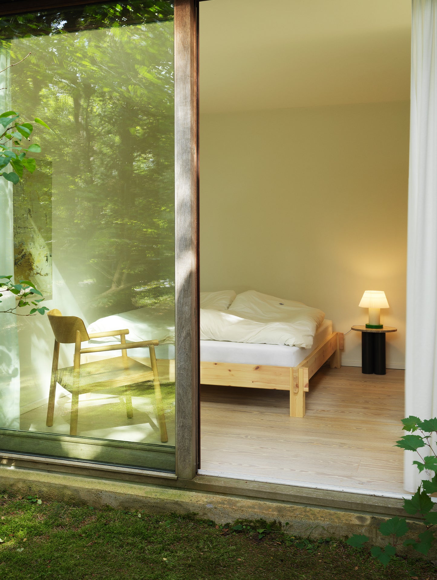 Dit Side Table