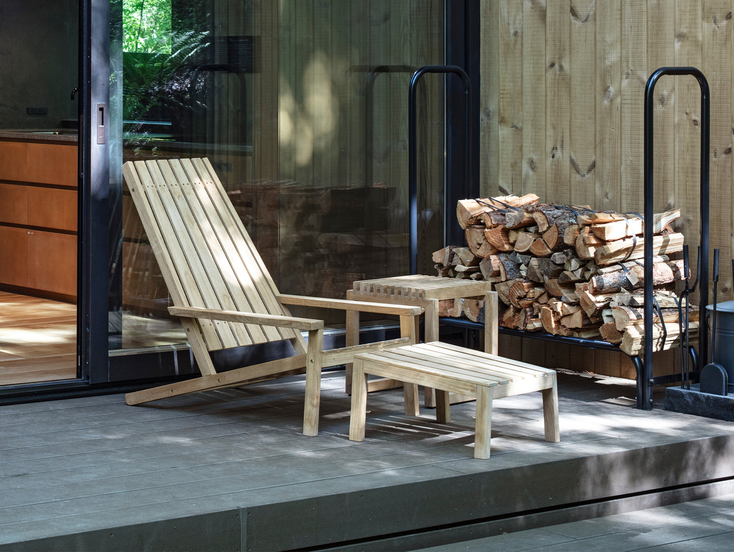 Between Lines Deck Chair by Fritz Hansen