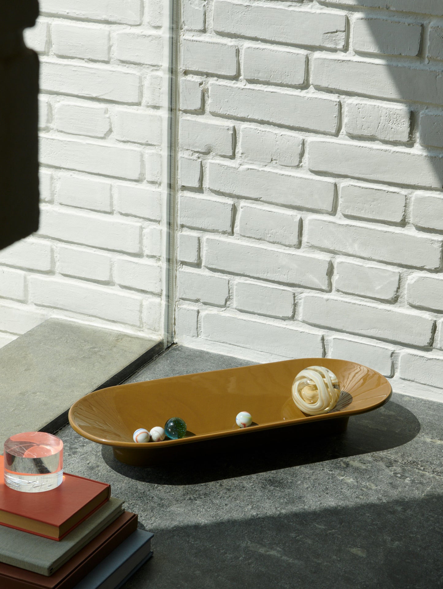 Mere Bowl by Muuto - 51.5 x 21.5 cm / Brown Green
