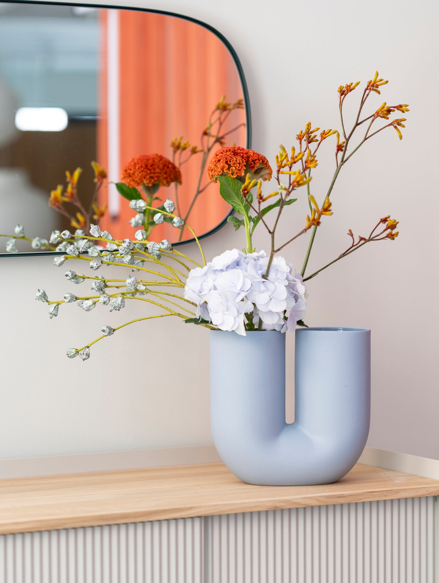 Kink Vase by Muuto
