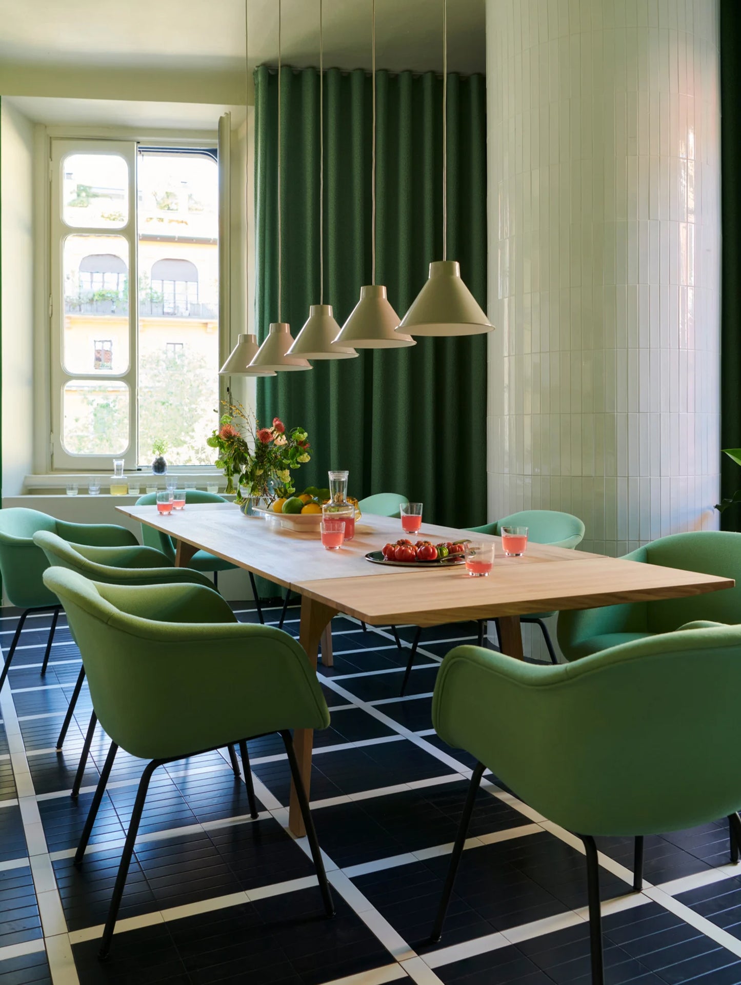 Earnest Extendable Table by Muuto - Oiled Oak