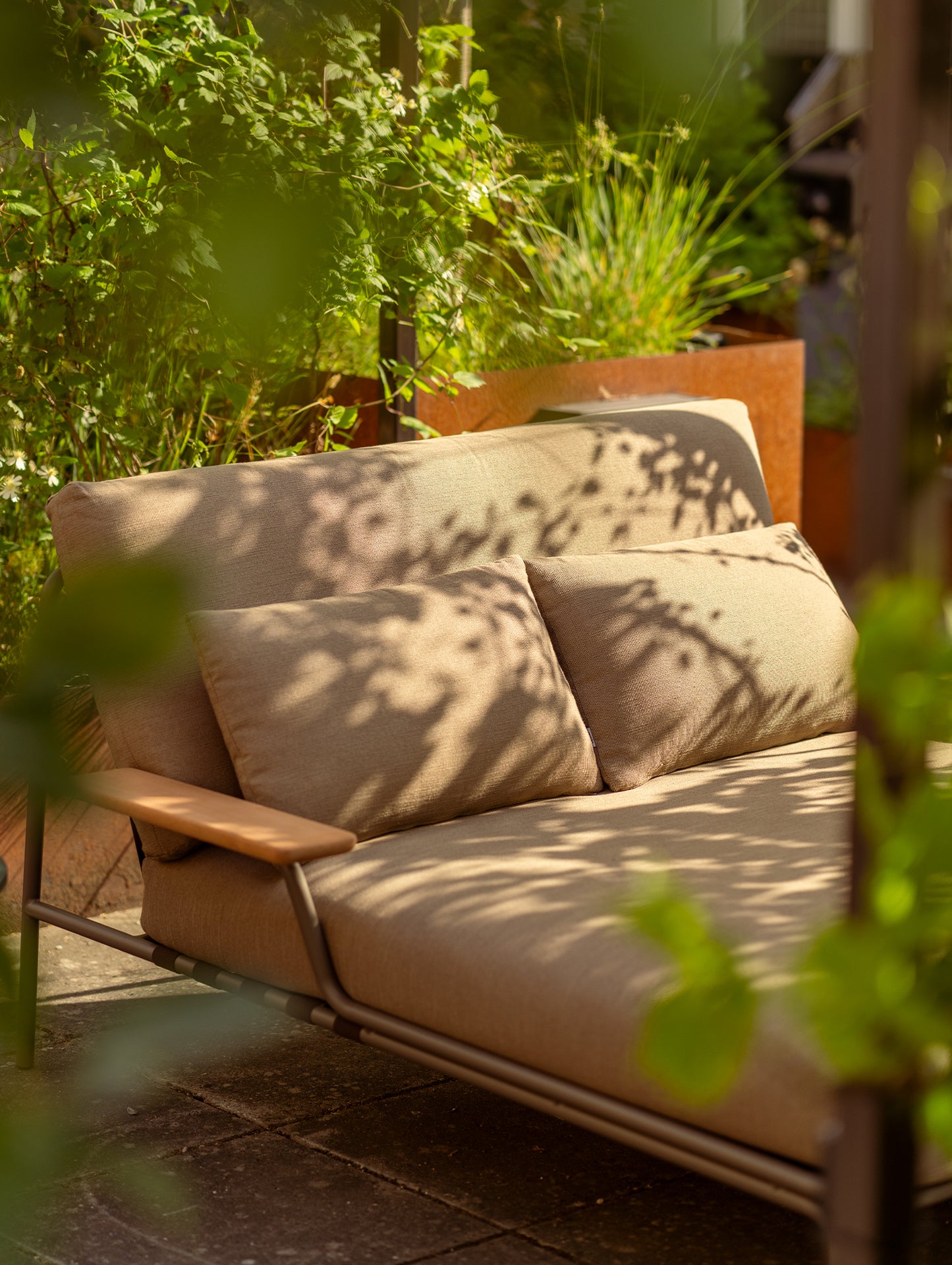 Settle Lounge Bed by Muuto