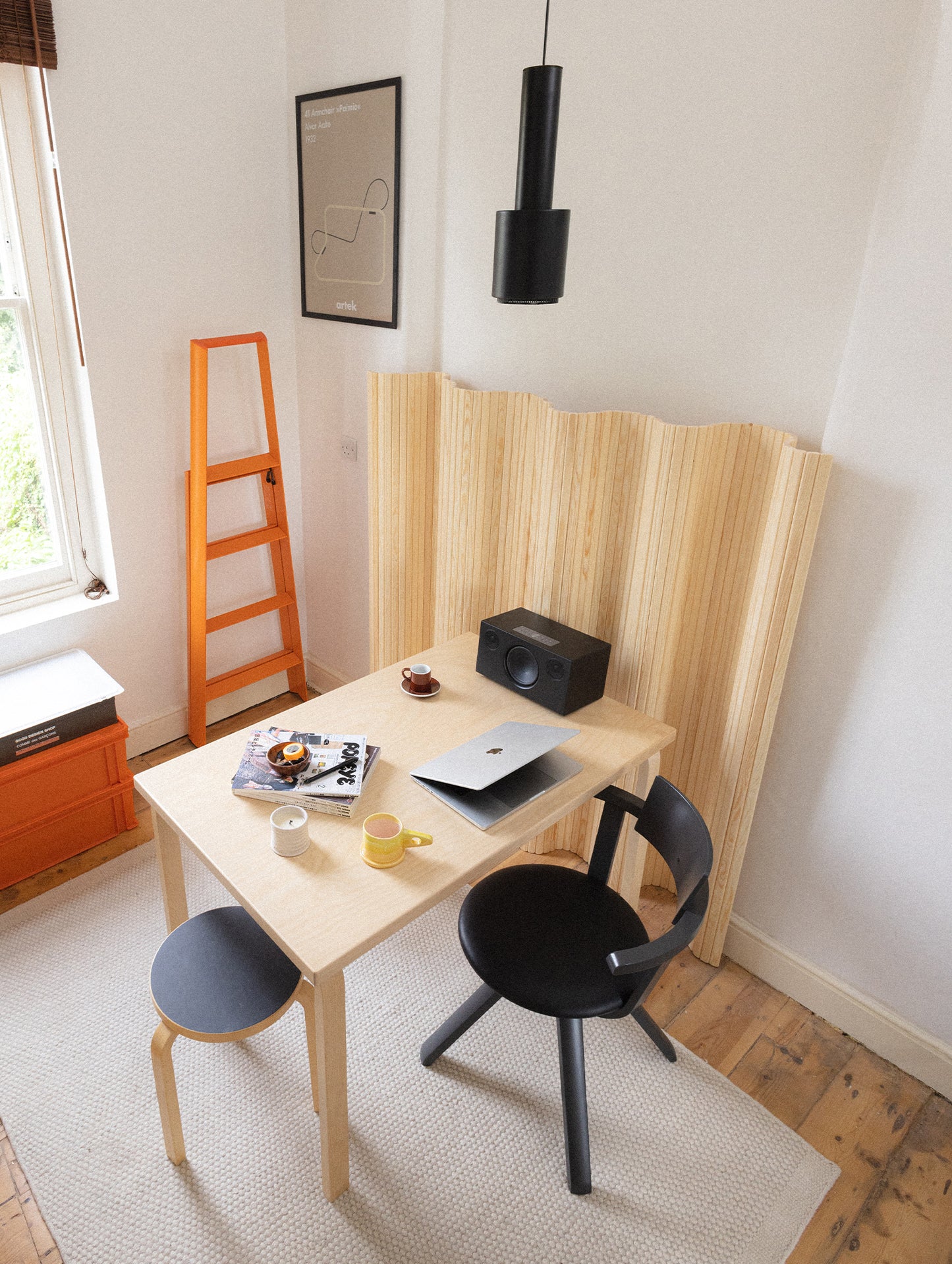 Screen 100 by Artek
