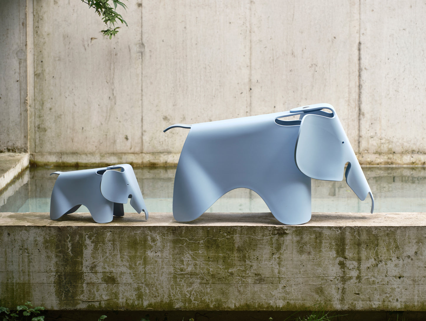 Eames Elephant RE by Vitra - Sky Blue