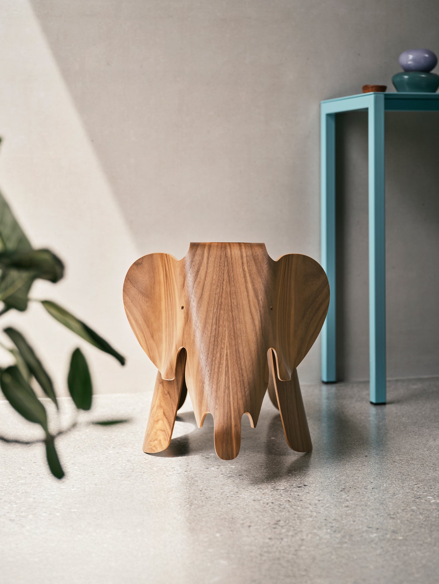 Eames Elephant by Vitra - Walnut