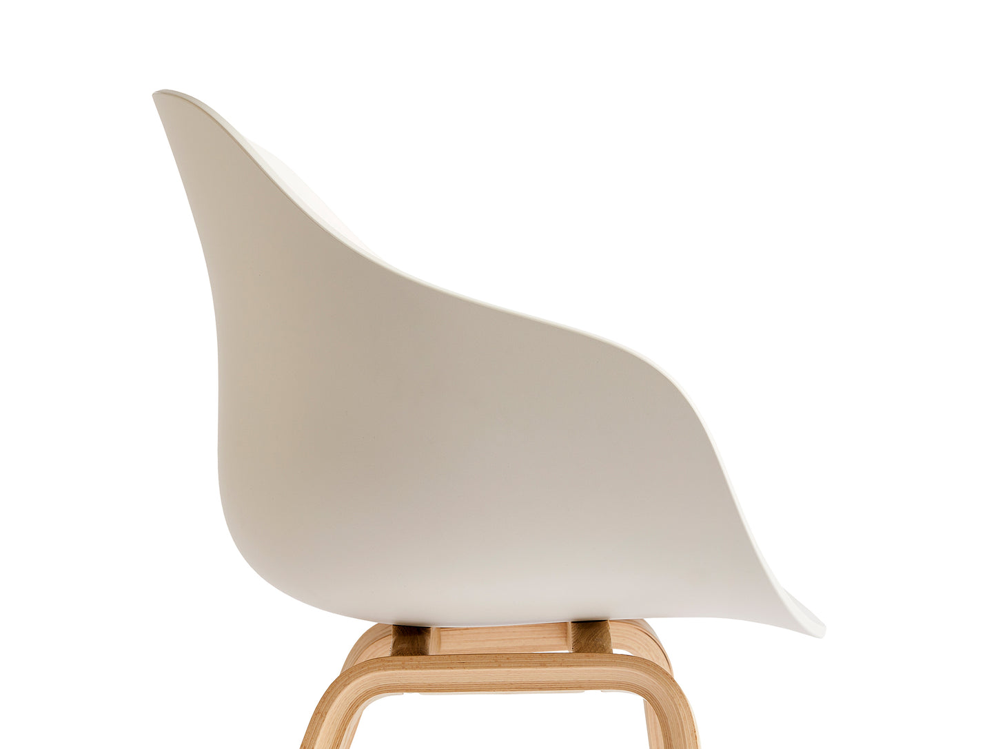 About A Chair AAC 222 - New Colours by HAY / Melange Cream Shell / Lacquered Oak Base