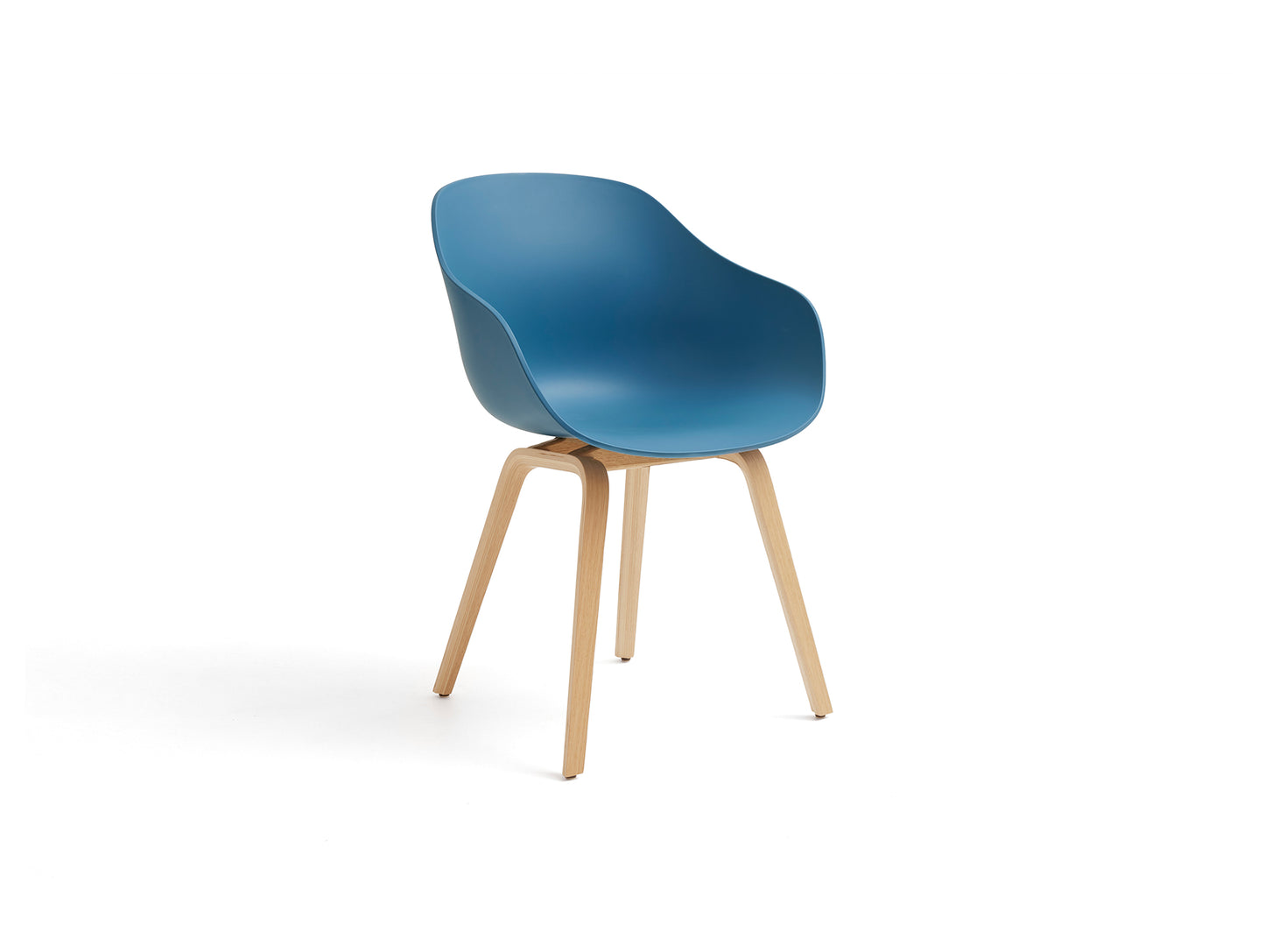 About A Chair AAC 222 - New Colours by HAY / Azure Blue Shell / Lacquered Oak Base