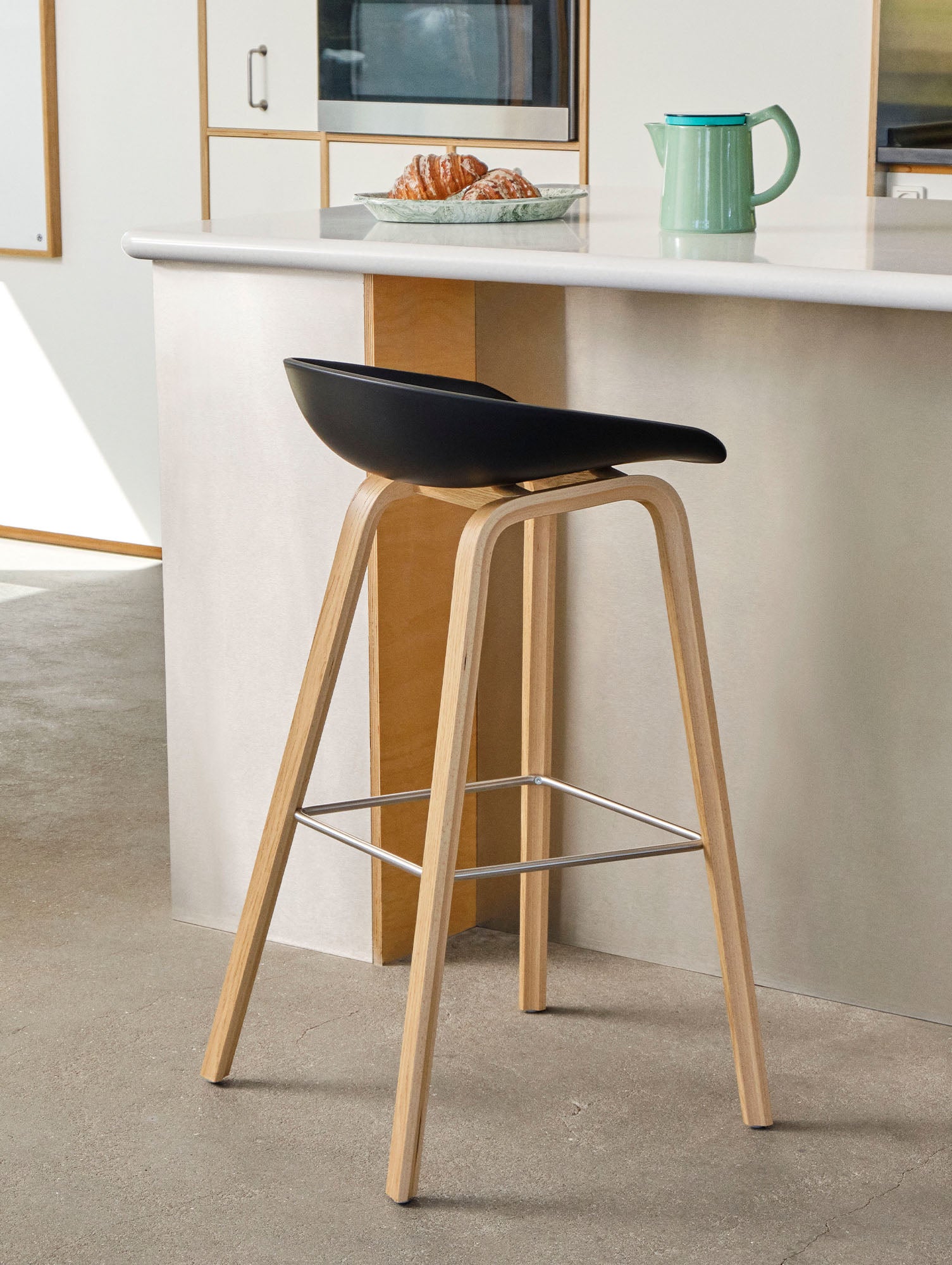 About A Stool AAS 32 by HAY - H 75 cm / Black Shell / Lacquered Oak Base