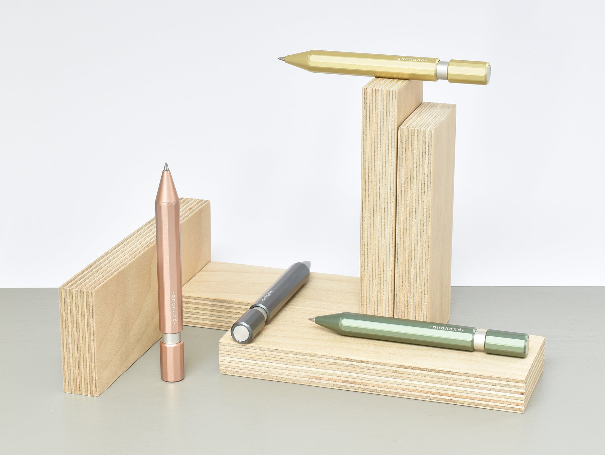 Aspect Retractable Pen by Andhand
