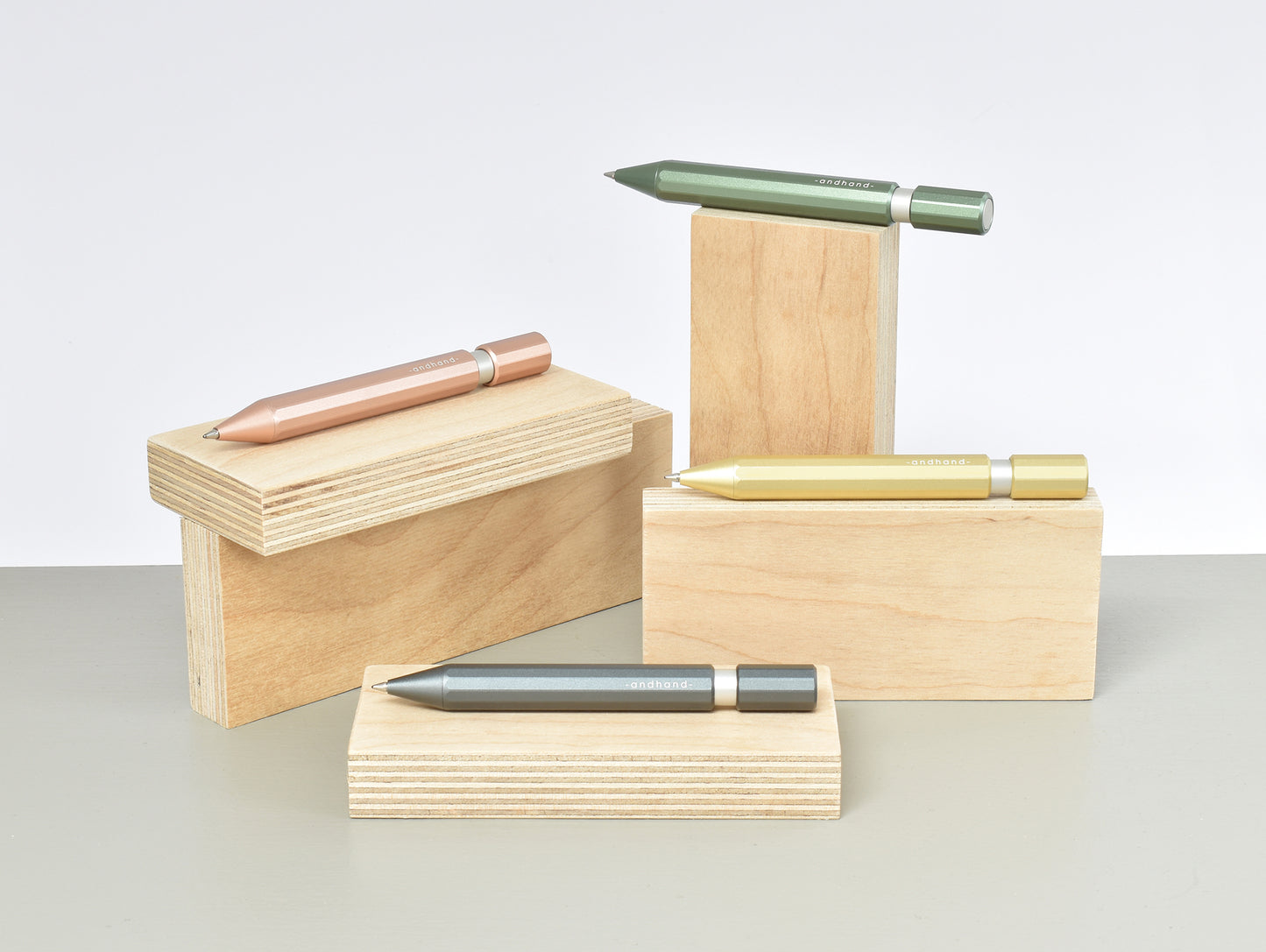 Aspect Retractable Pen by Andhand