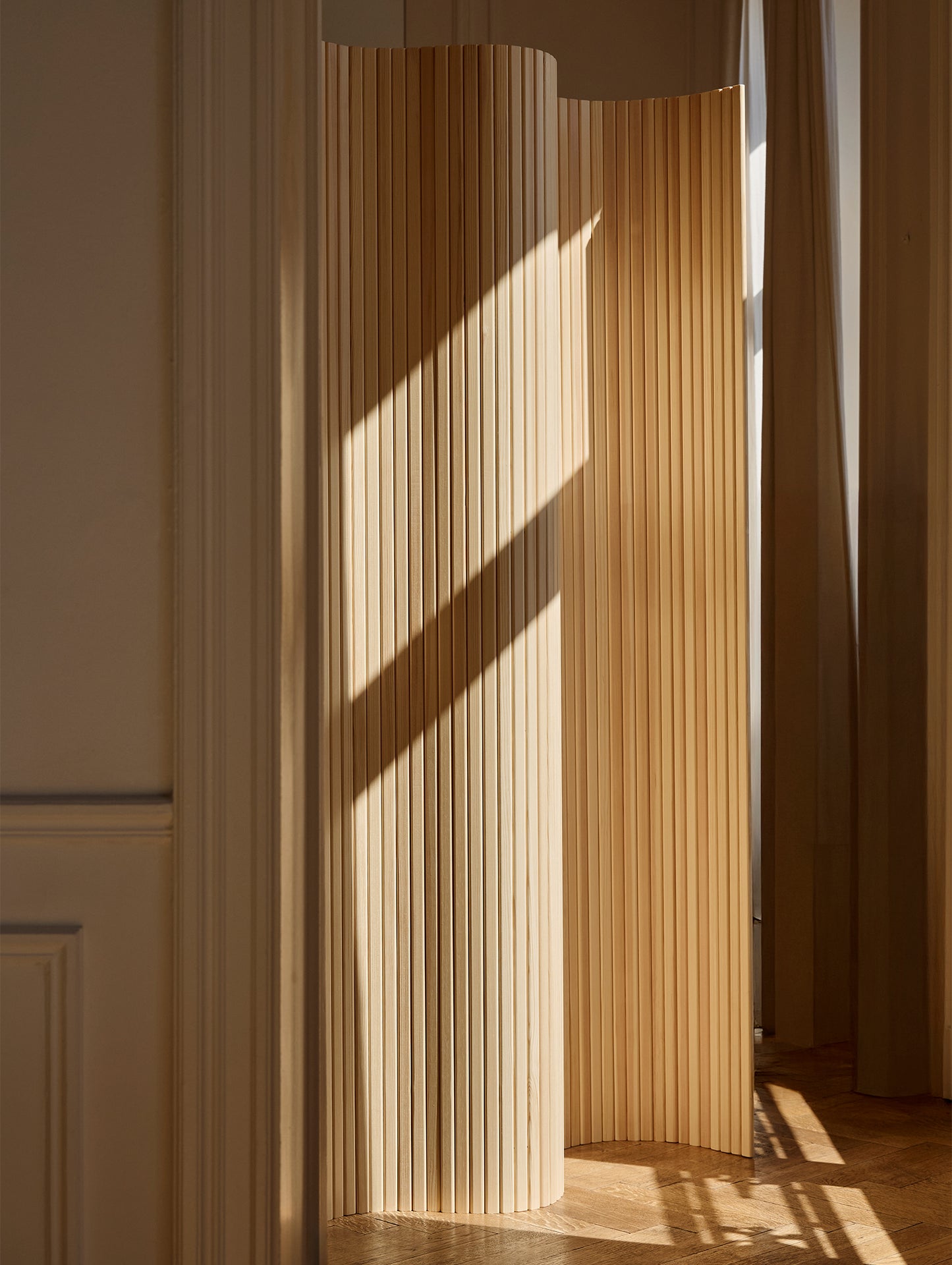 Screen 100A by Artek