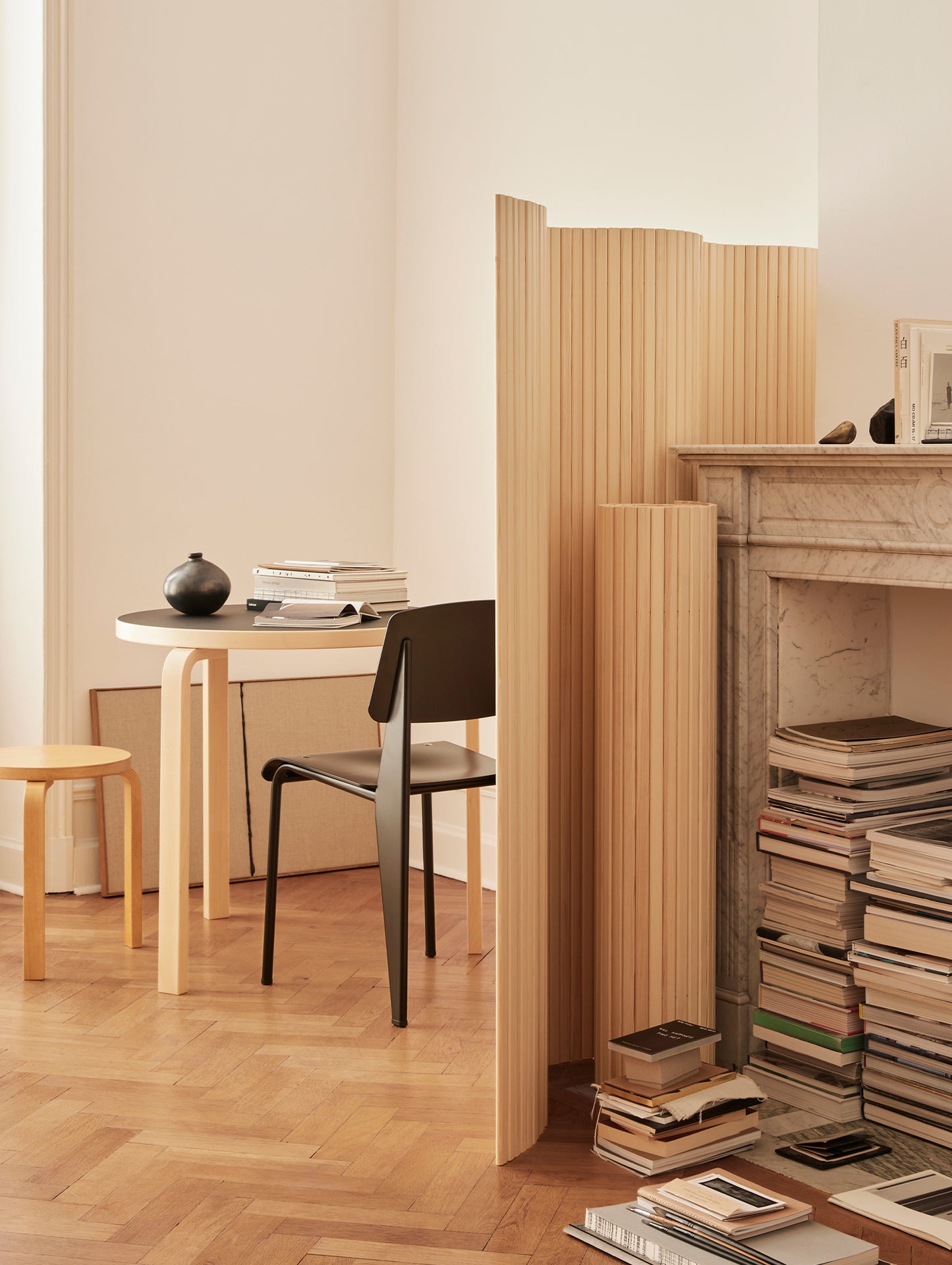 Screen 100 B by Artek