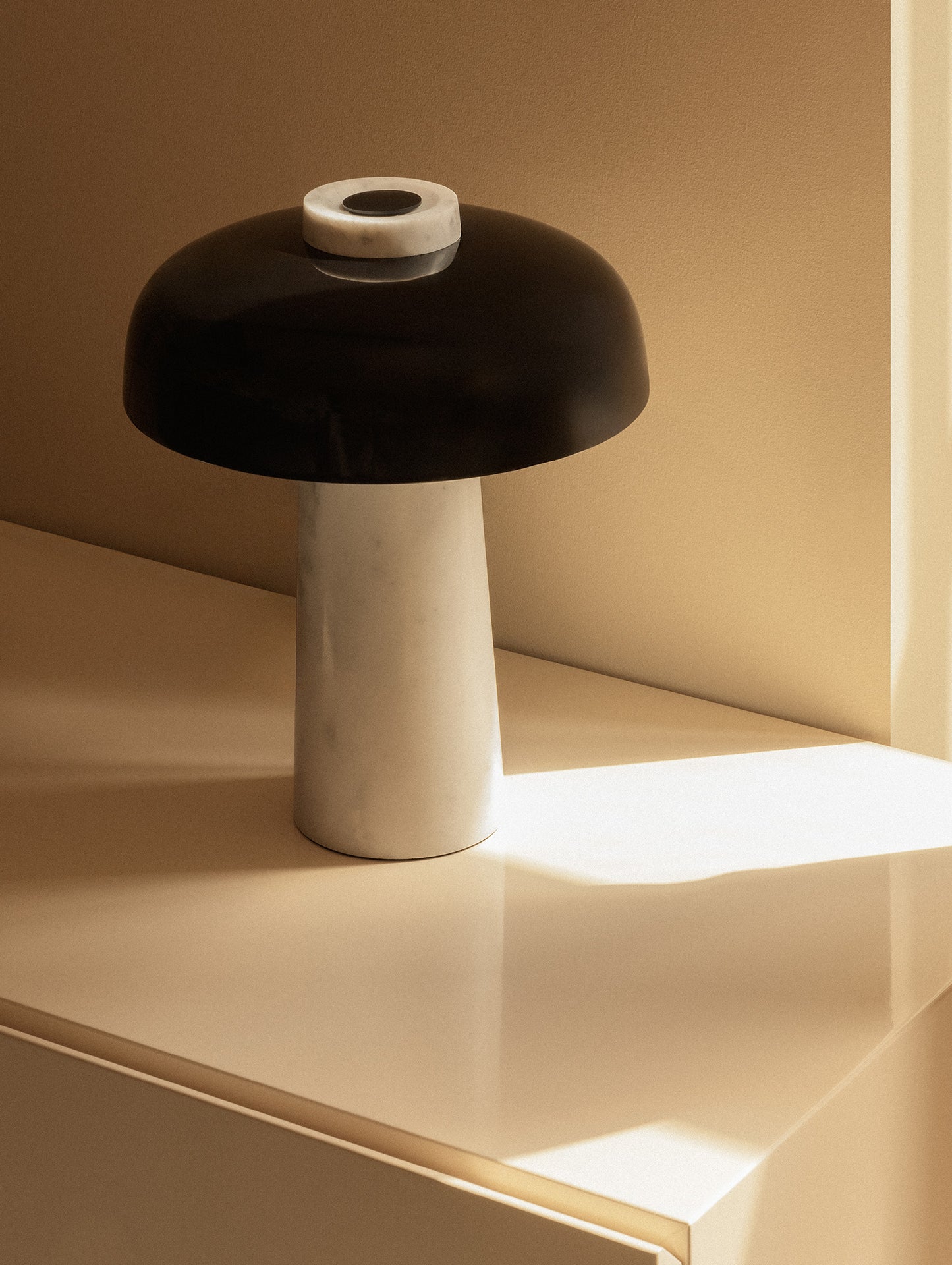 Reverse Table Lamp by Audo Copenhagen - Carrara Marble