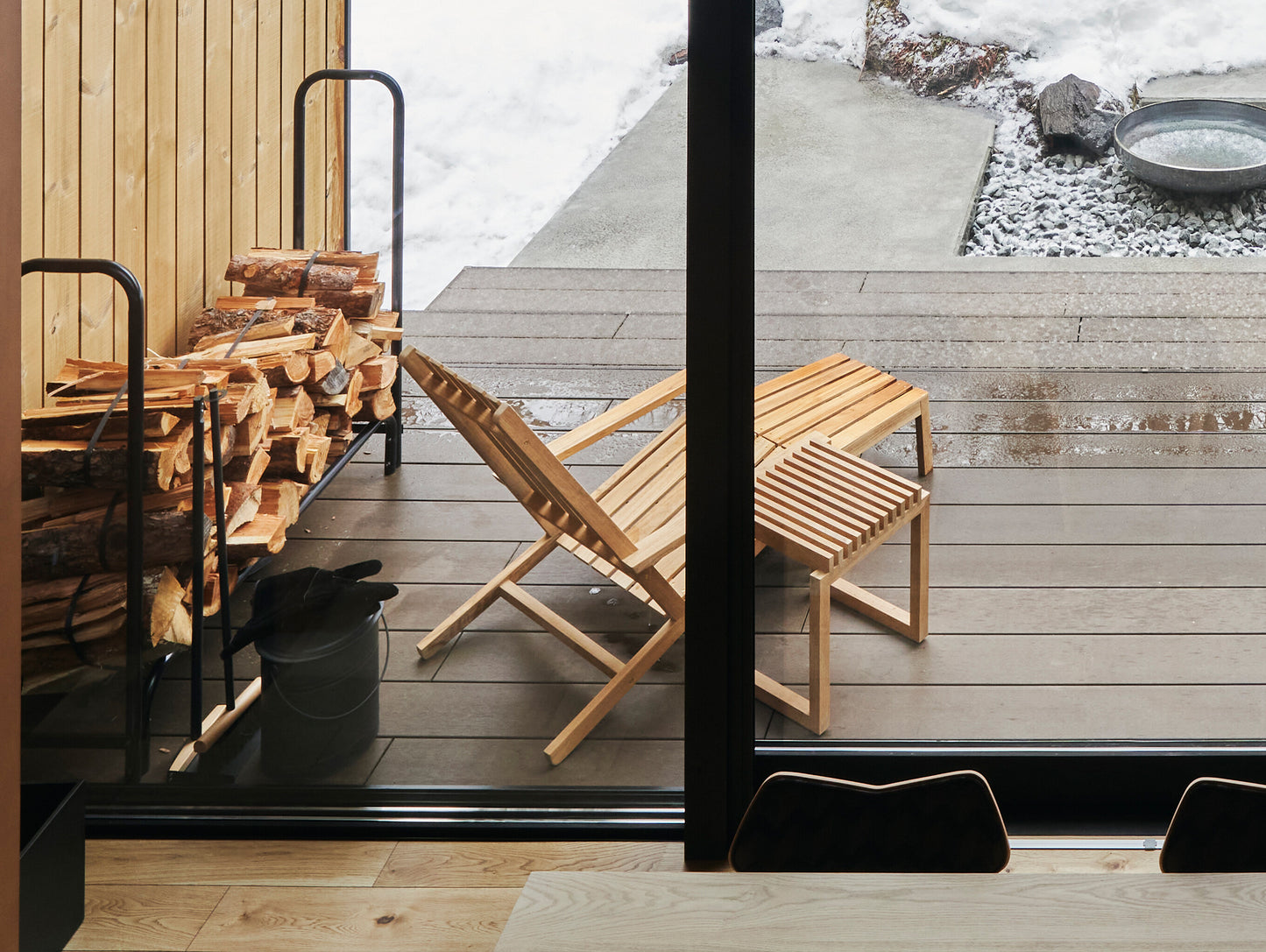Between Lines Deck Chair by Fritz Hansen