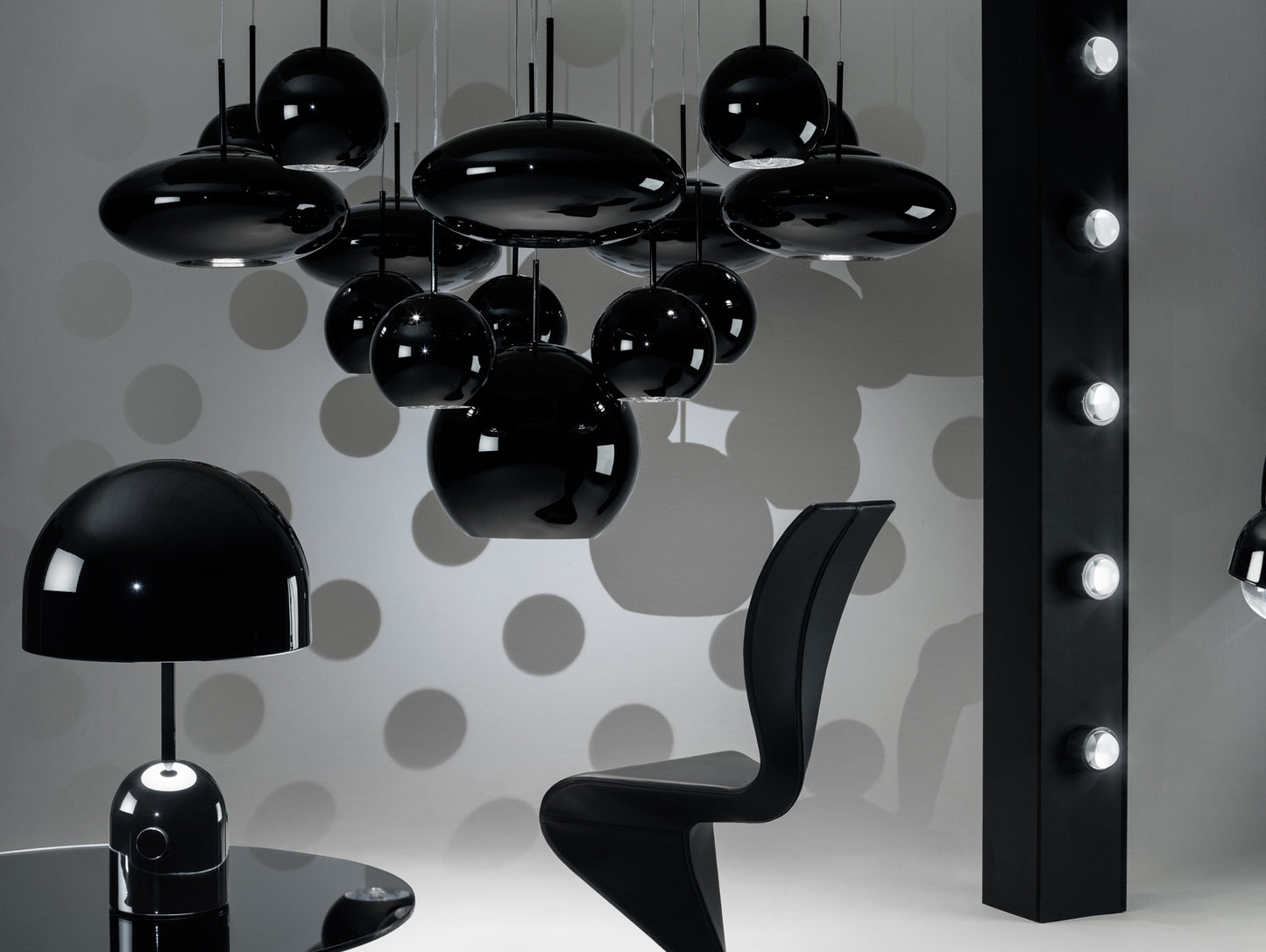 Bell Table Lamp by Tom Dixon - Black