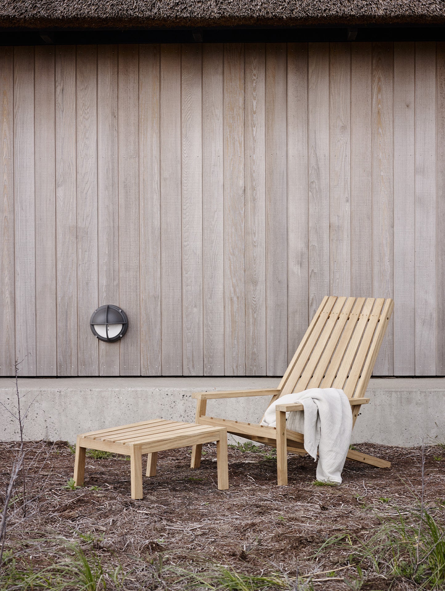 Between Lines Deck Chair by Fritz Hansen