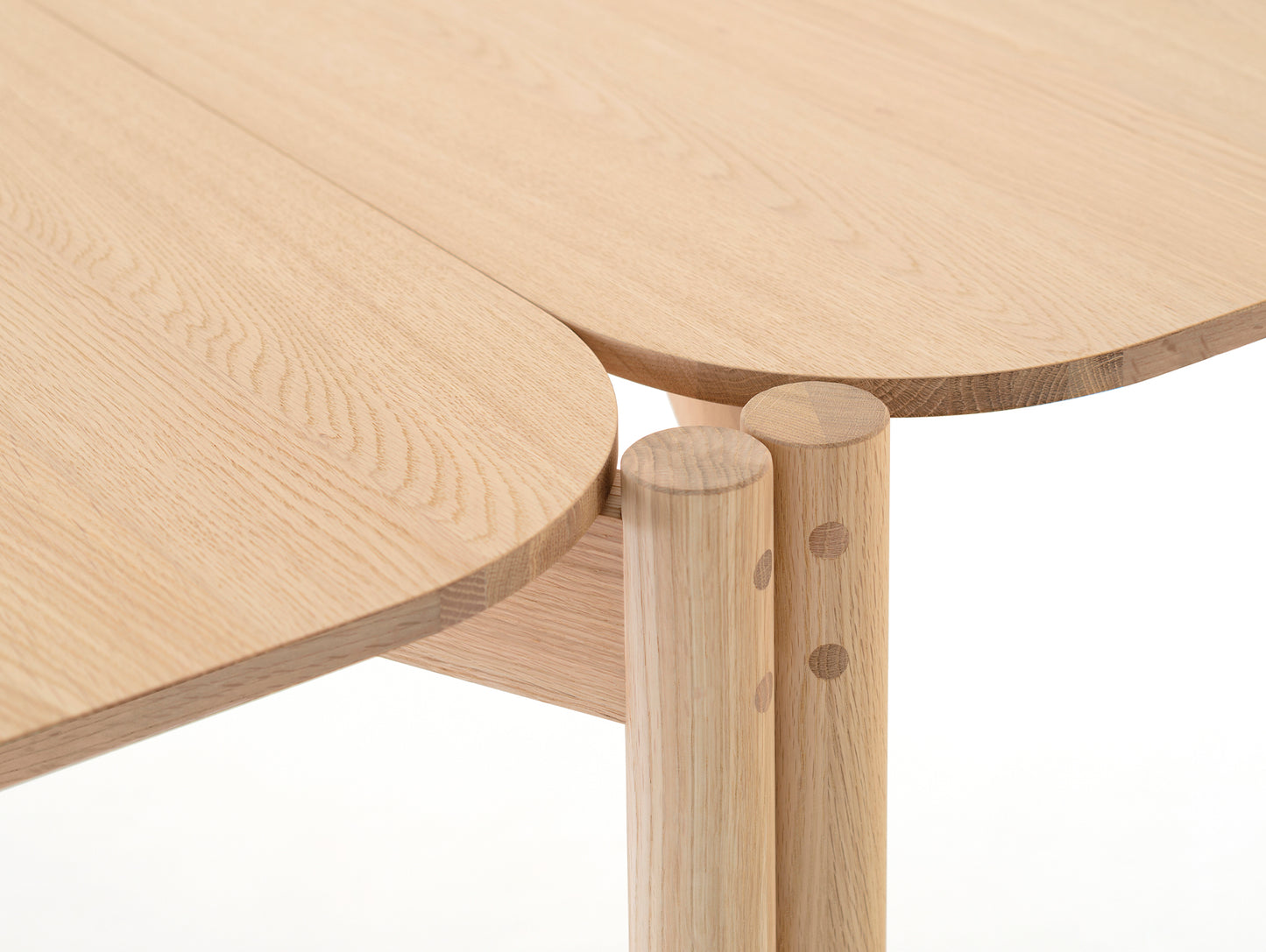 Castor Table by Karimoku New Standard - Lacquered Oak