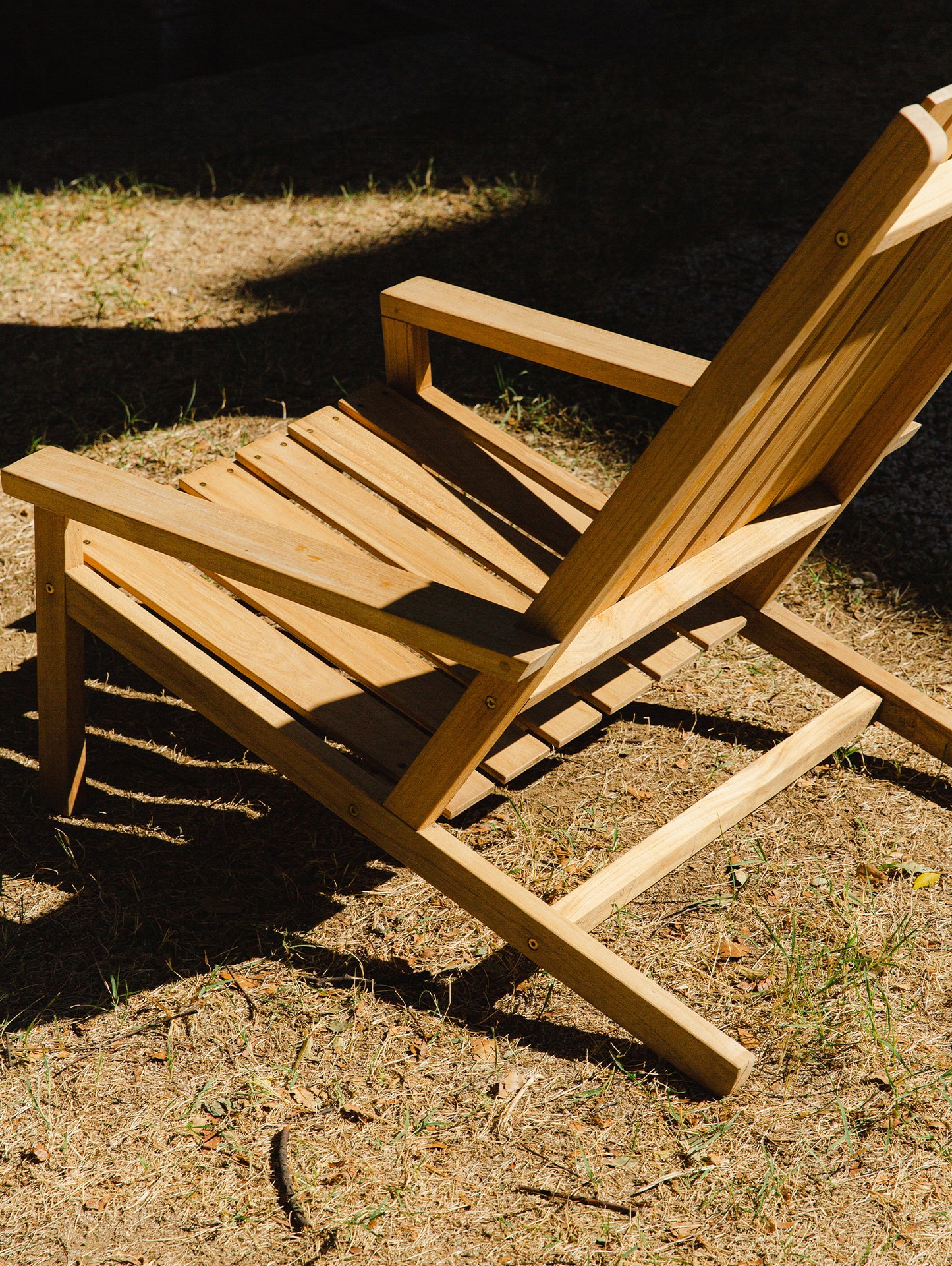 Between Lines Deck Chair by Fritz Hansen