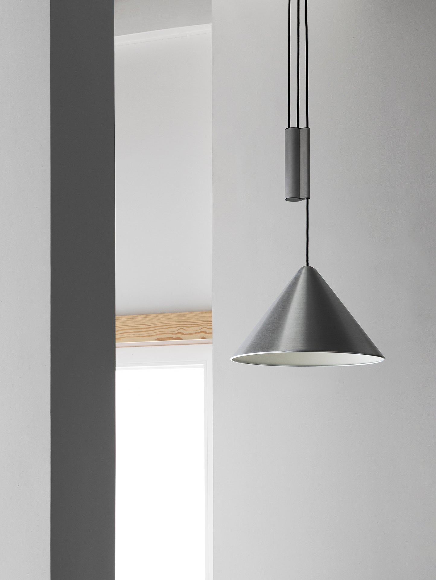 Compass Adjustable Pendant Lamp