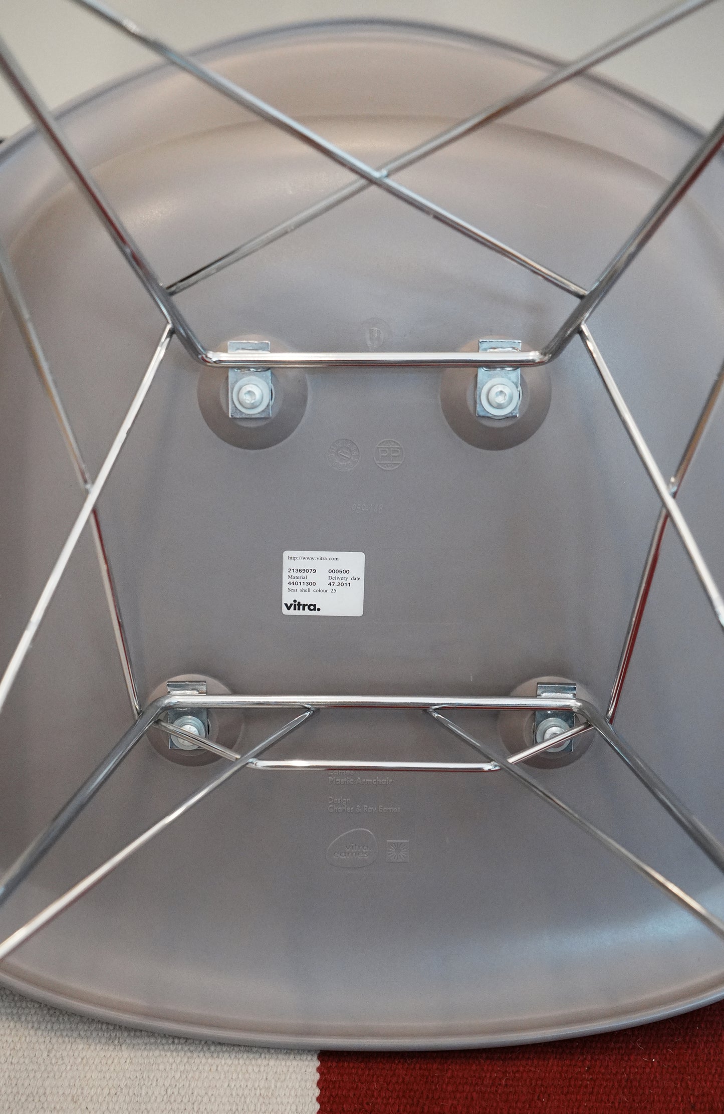 イームズ RAR プラスチック アームチェア RE