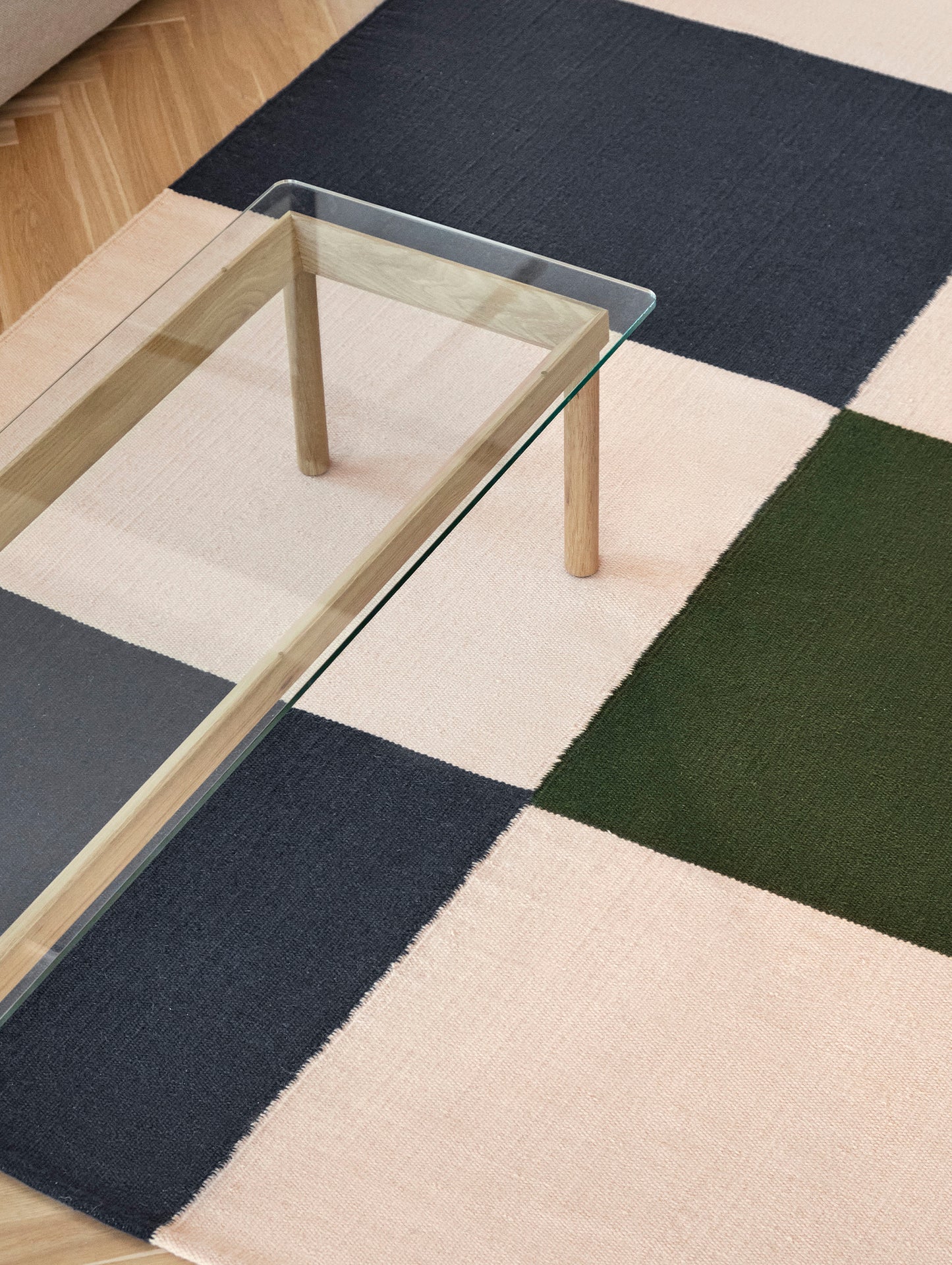 Kofi Table / 140 x 50 cm / Lacquered Oak Base / Clear Glass Tabletop / HAY