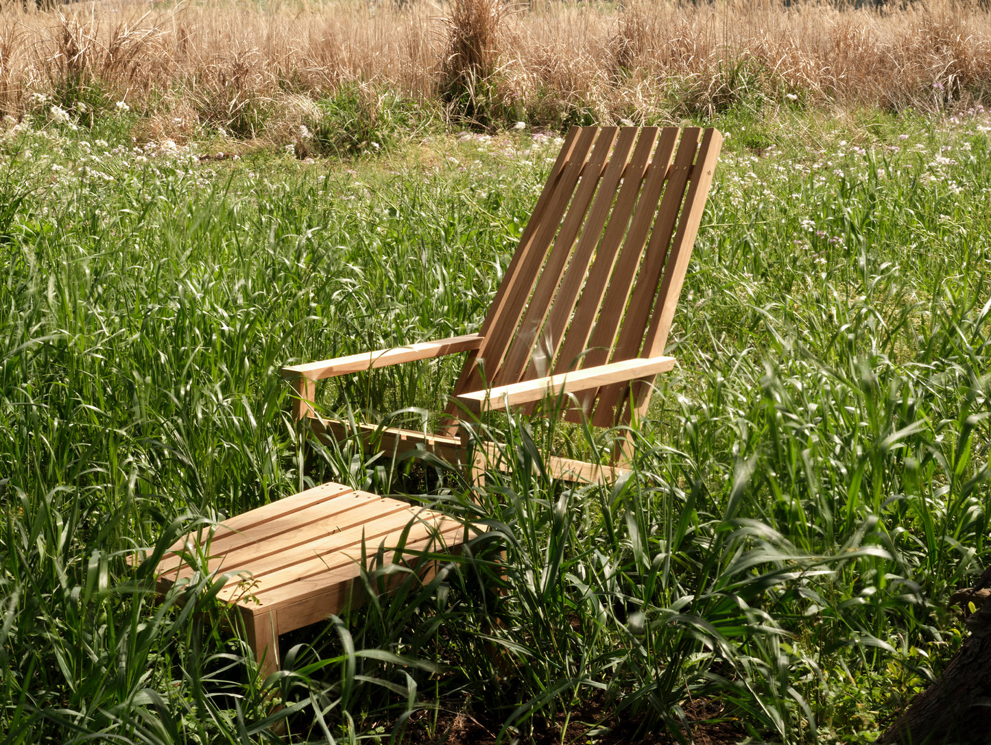 Between Lines Deck Chair by Fritz Hansen