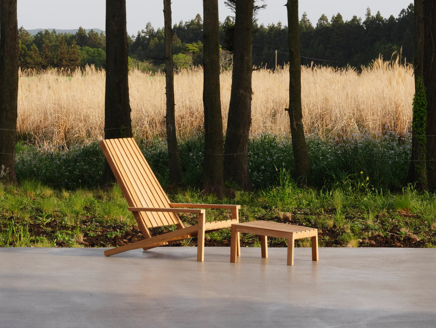 Between Lines Deck Chair by Fritz Hansen