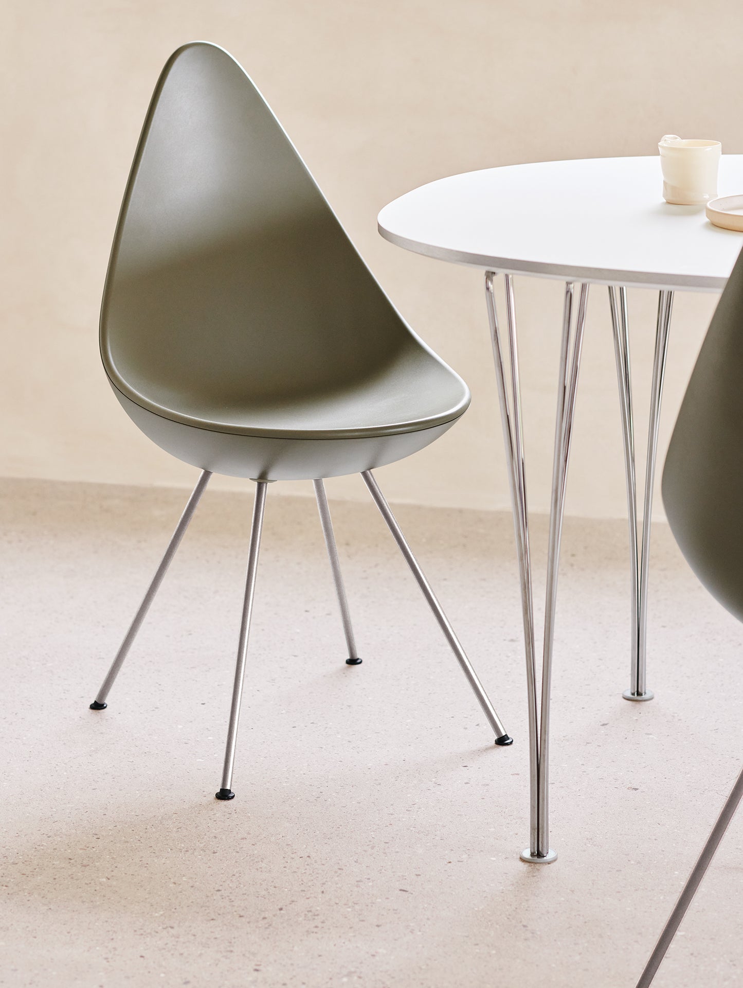 Superellipse Dining Table (Laminate Tabletop) by Fritz Hansen