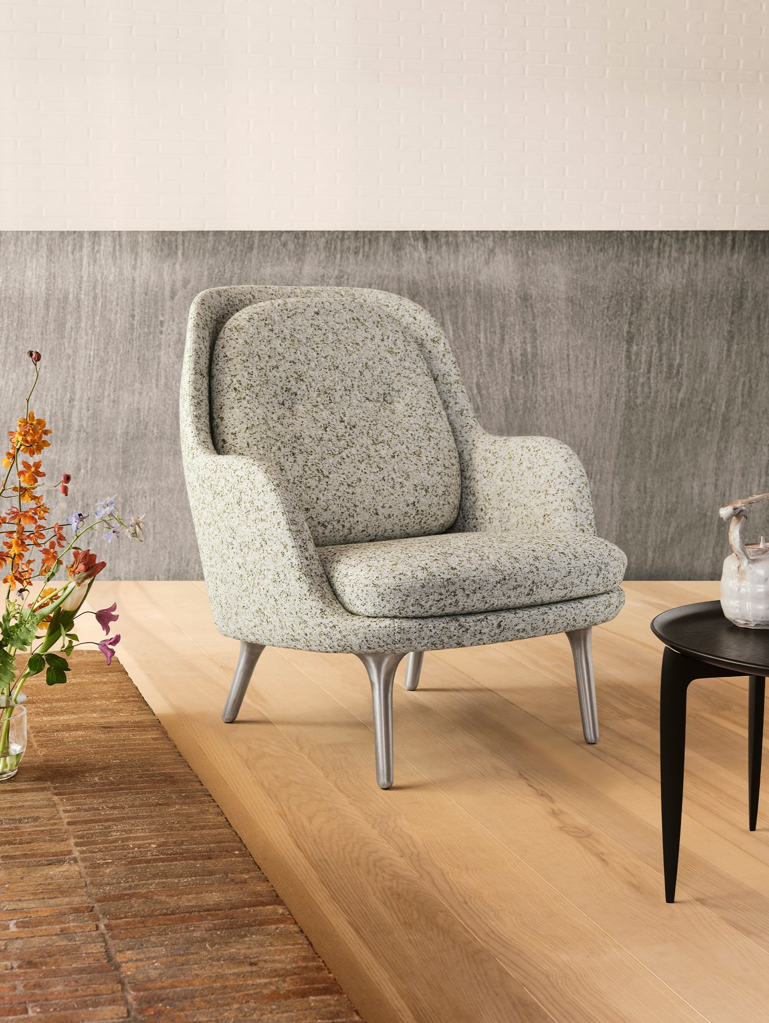 Fri Lounge Chair JH4 - Single Upholstery by Fritz Hansen / Atom 124