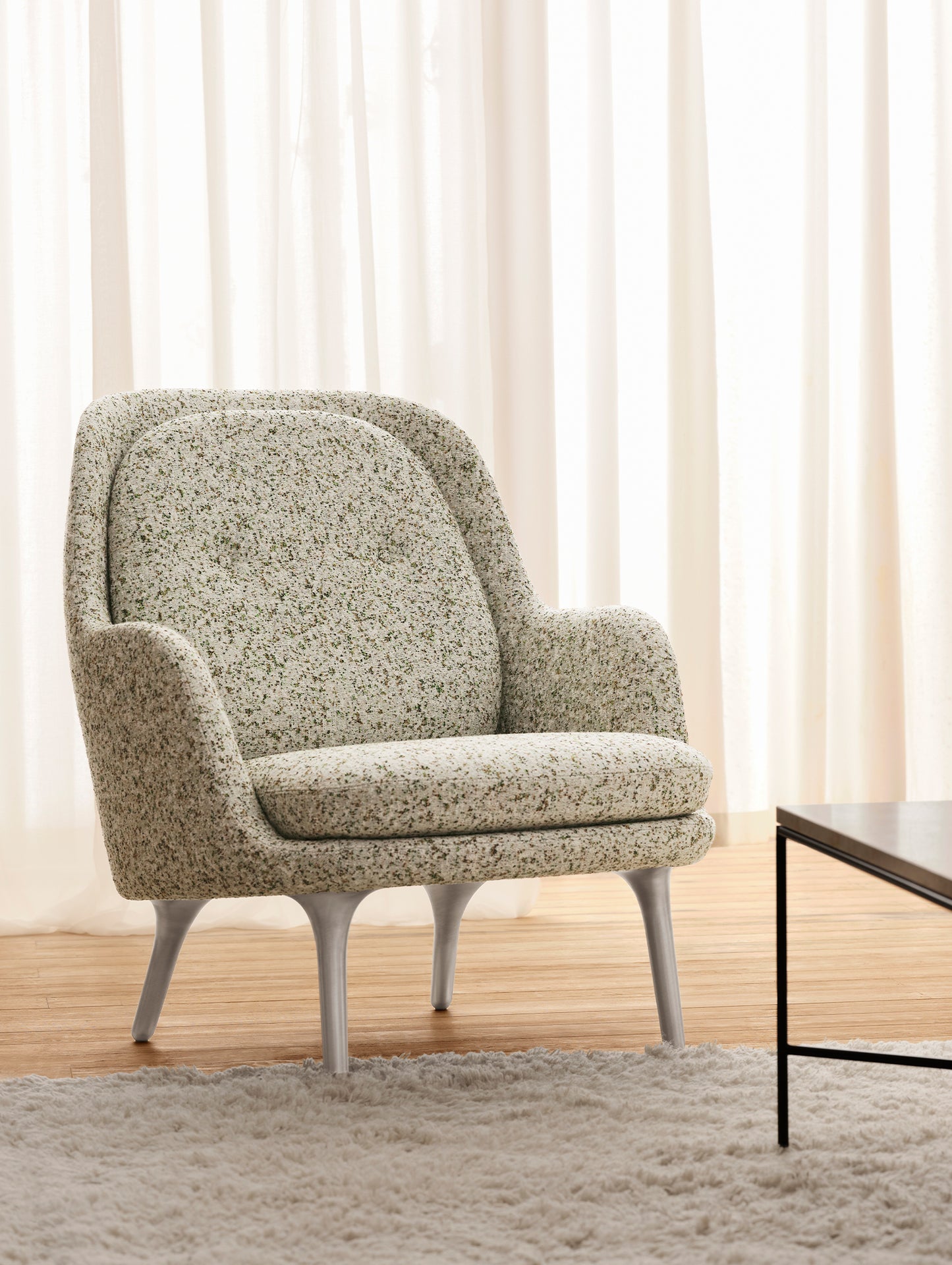 Fri Lounge Chair JH4 - Single Upholstery by Fritz Hansen / Atom 124