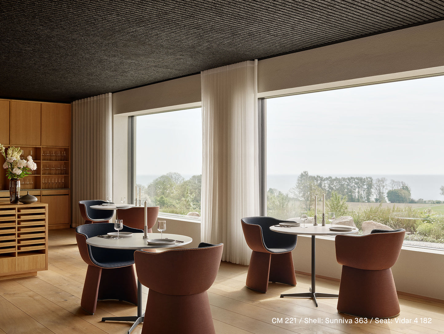 Monolit Armchair by Fritz Hansen - CM221 / Shell: Sunniva 363 / Seat: Vidar 4 182