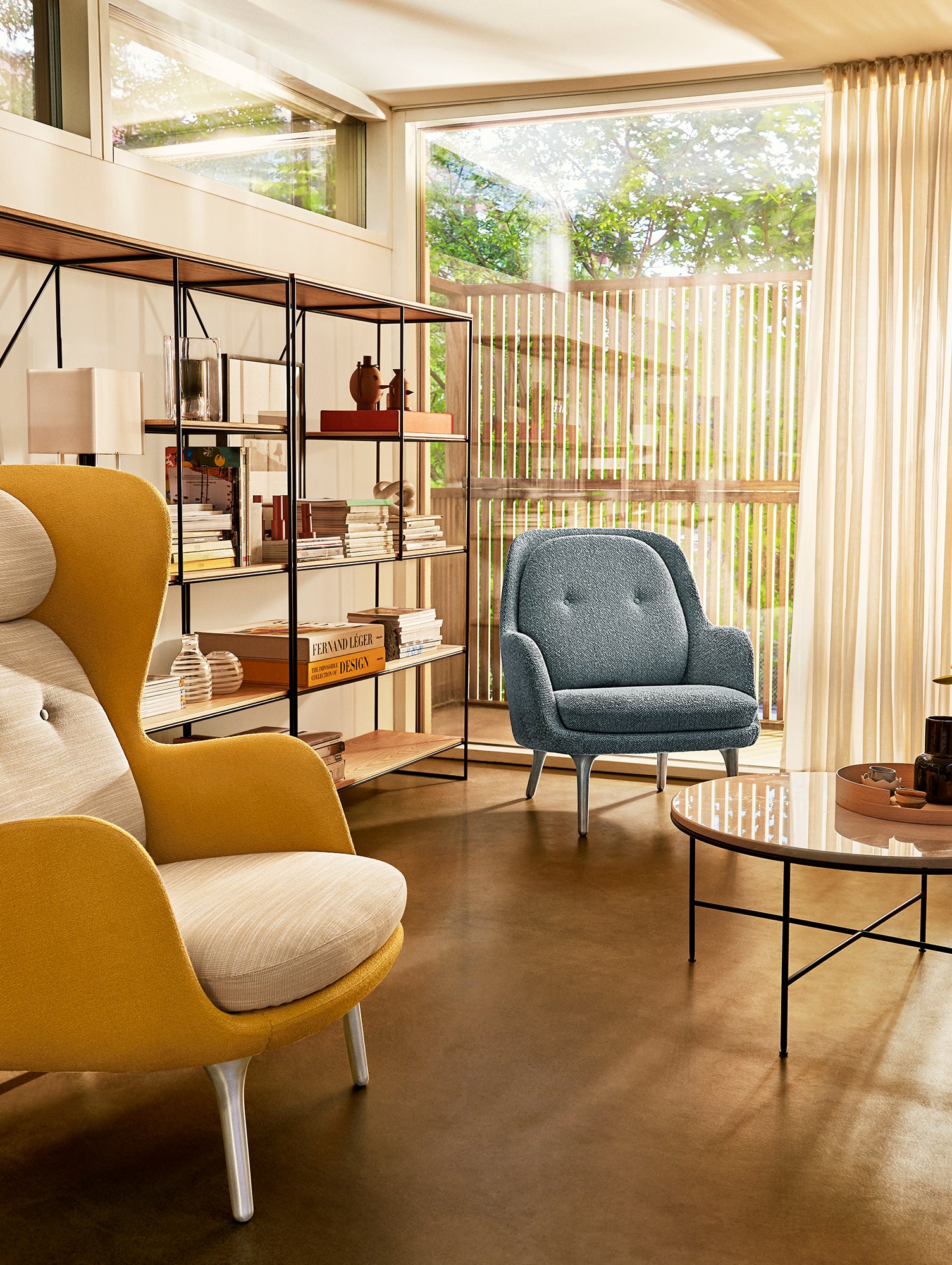 Fri Lounge Chair JH4 - Single Upholstery by Fritz Hansen / Safire 012