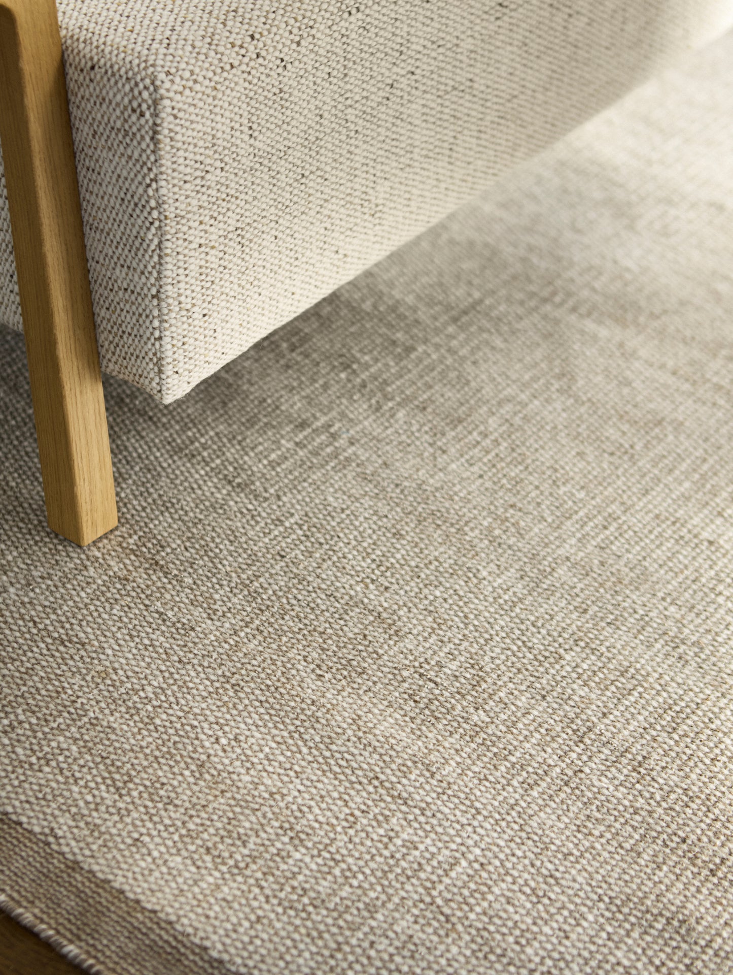 Bellis Rug by Fabula Living - Off White / Nature