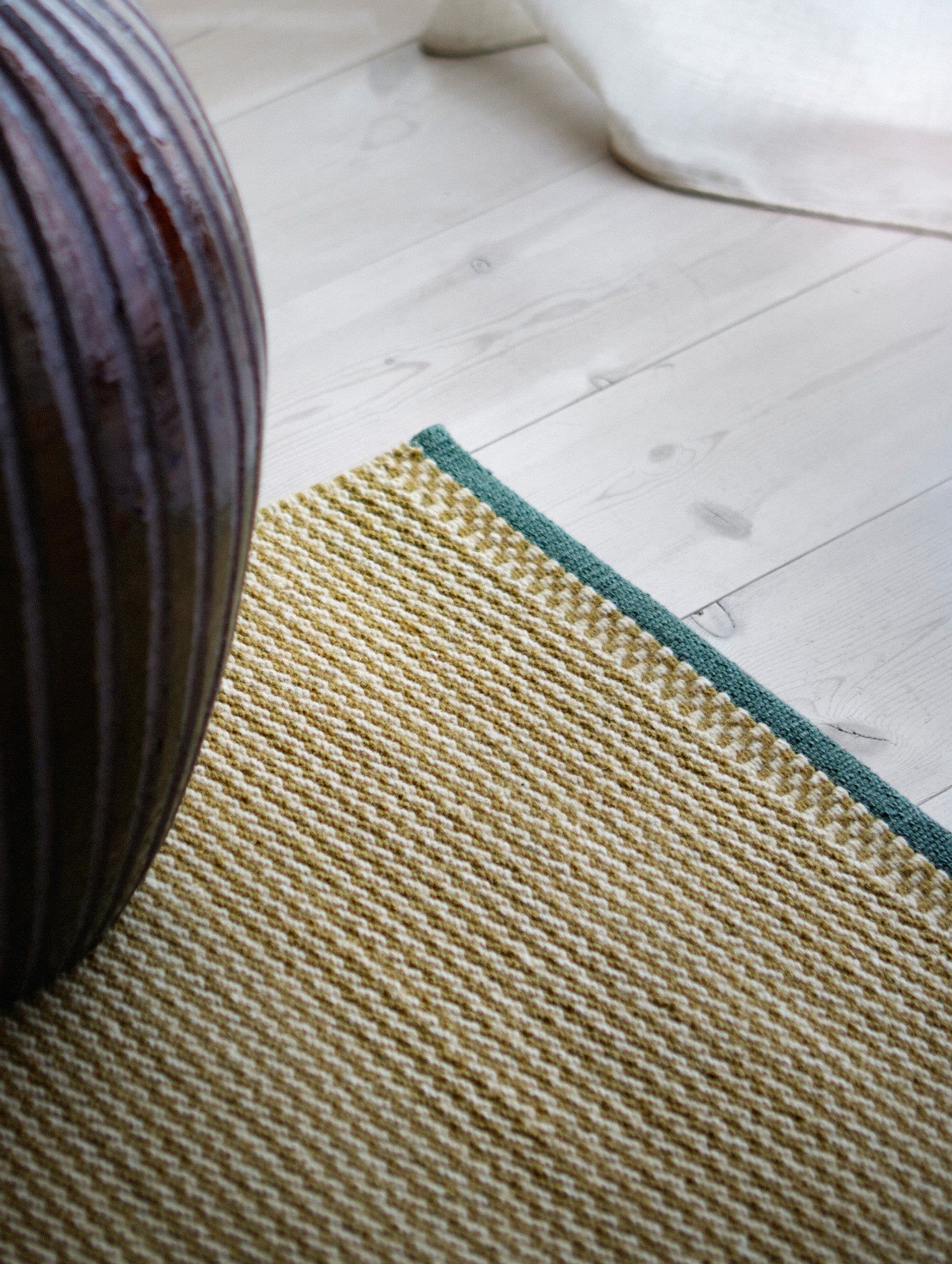 Daisy Rug by Fabula Living - 2311 Hay / Off White