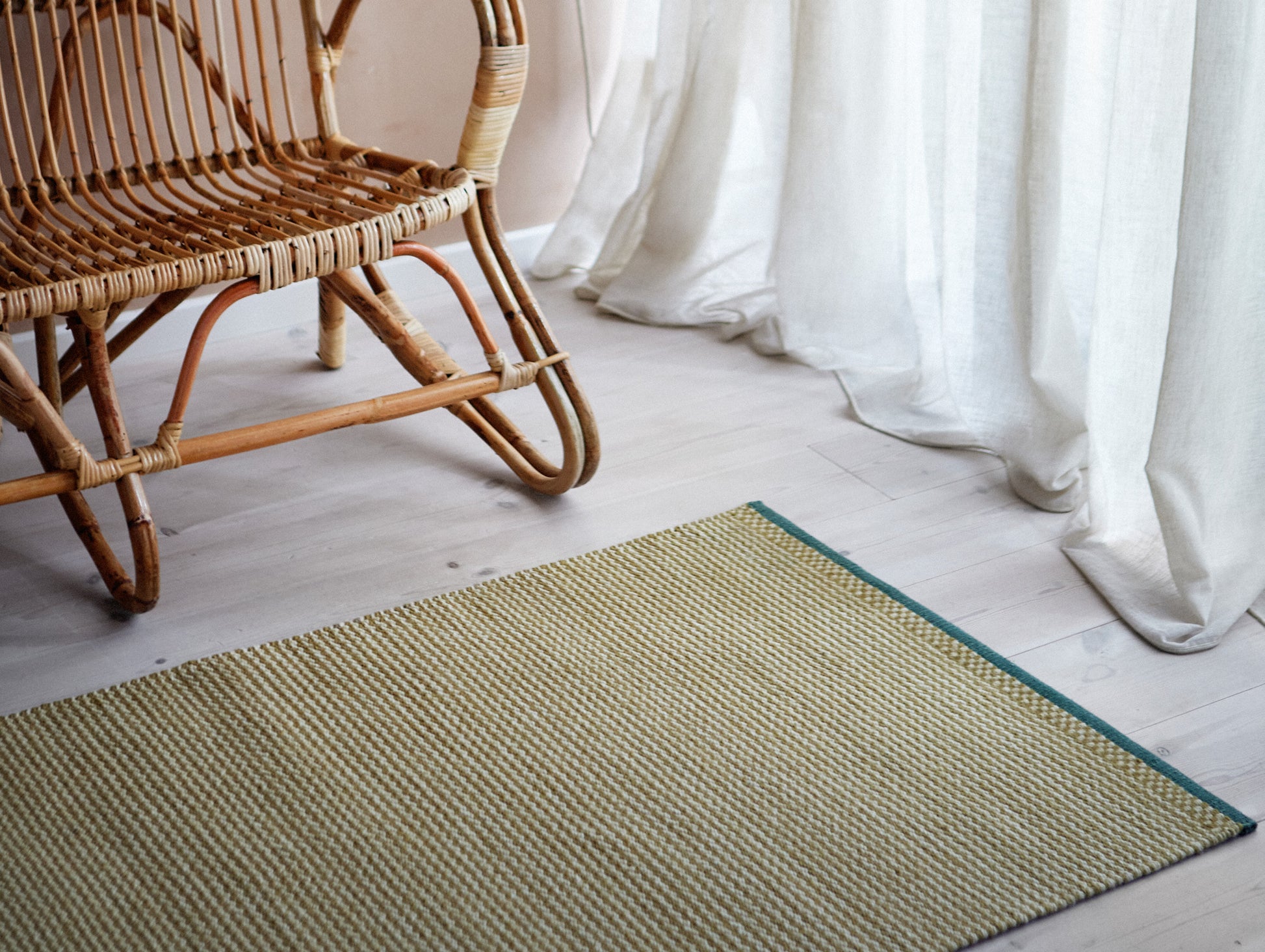 Daisy Rug by Fabula Living - 2311 Hay / Off White