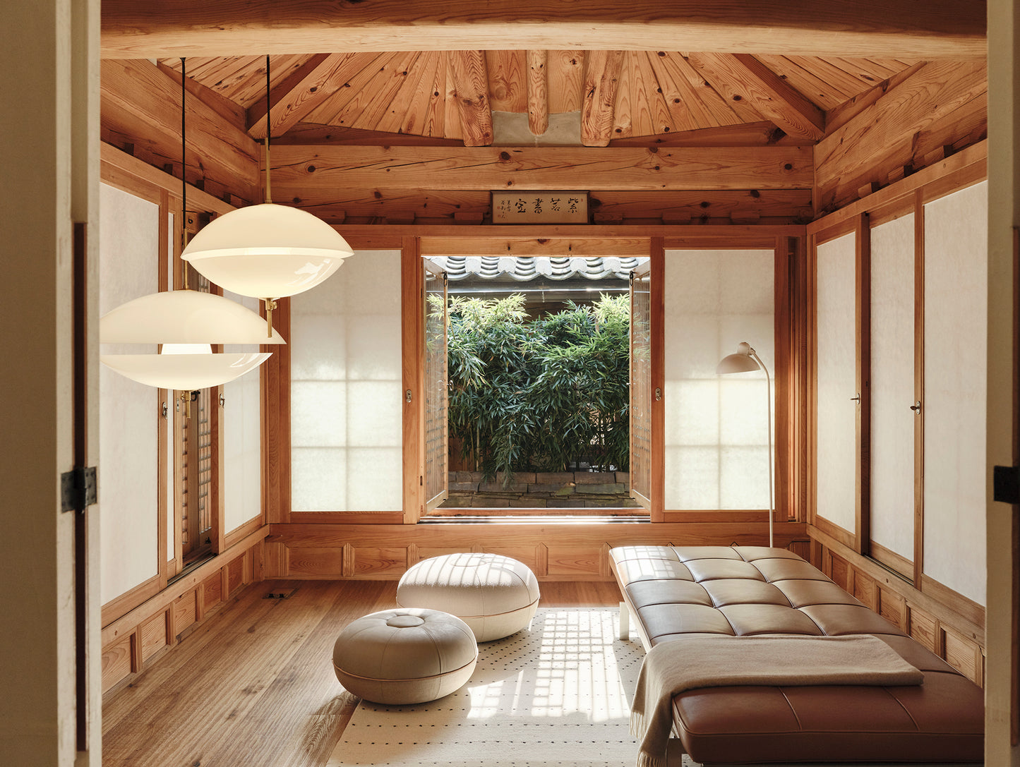 Clam Pendant Lamp by Fritz Hansen