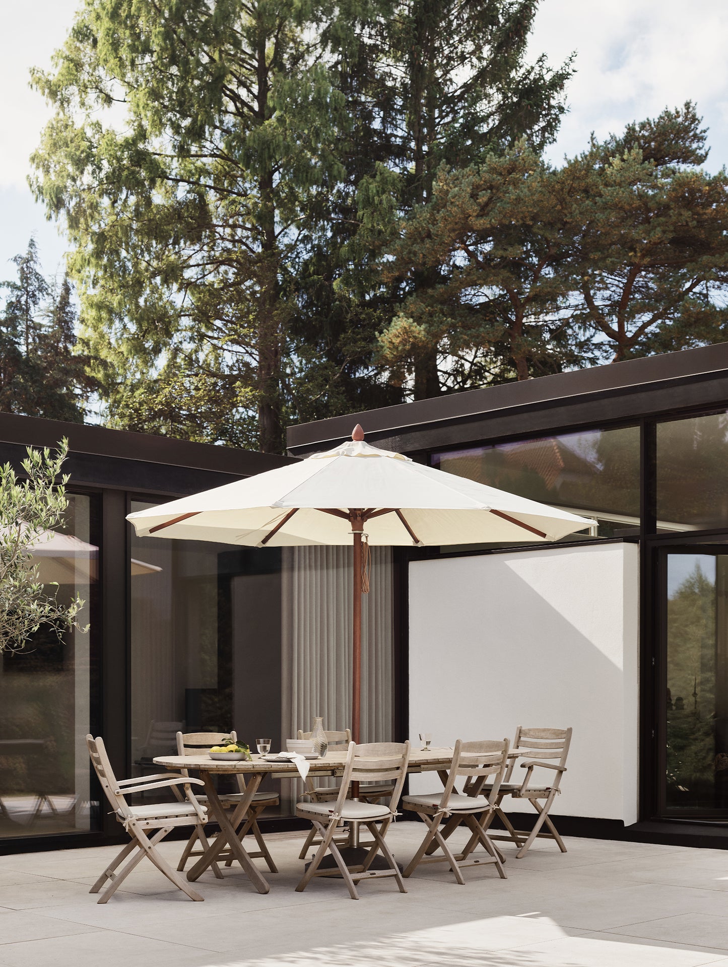 Capri Umbrella Foot by Fritz Hansen