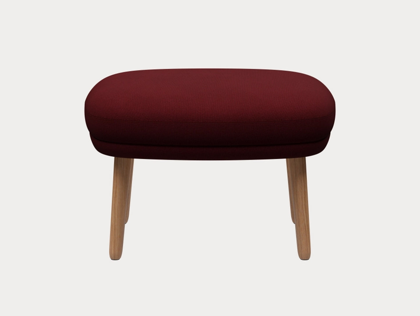 Fri Ottoman by Fritz Hansen - JH15 /
Outside: Christianshavn 1140 / Seat: Christianshavn 1140