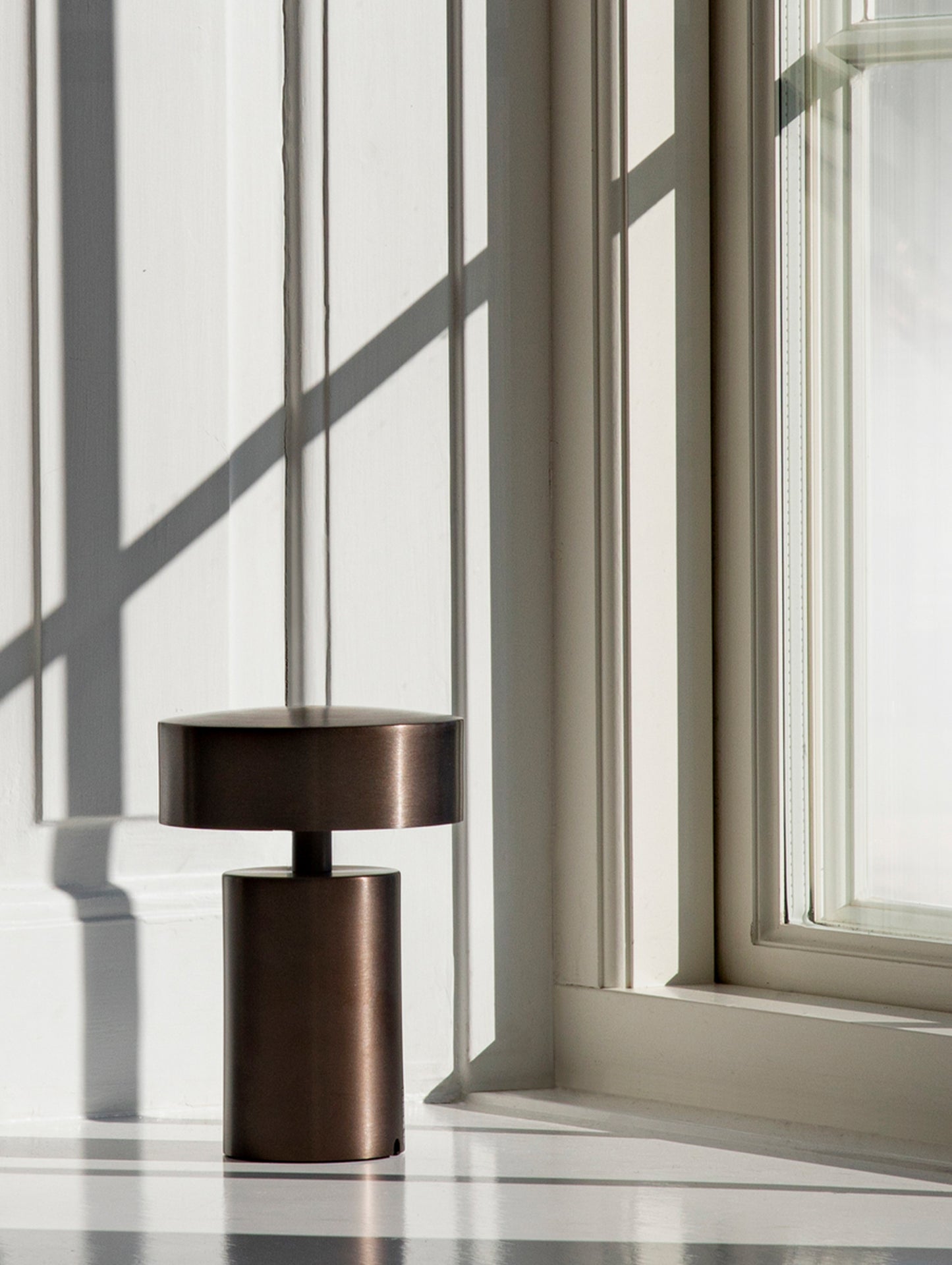 Column Portable Table Lamp by Audo Copenhagen - Bronze