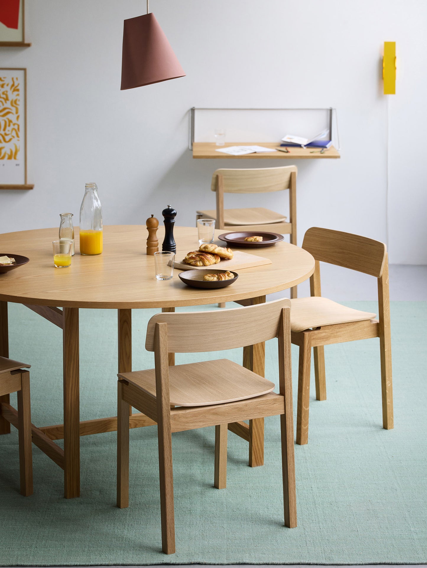 Everyday Chair by Moebe - Lacquered Oak