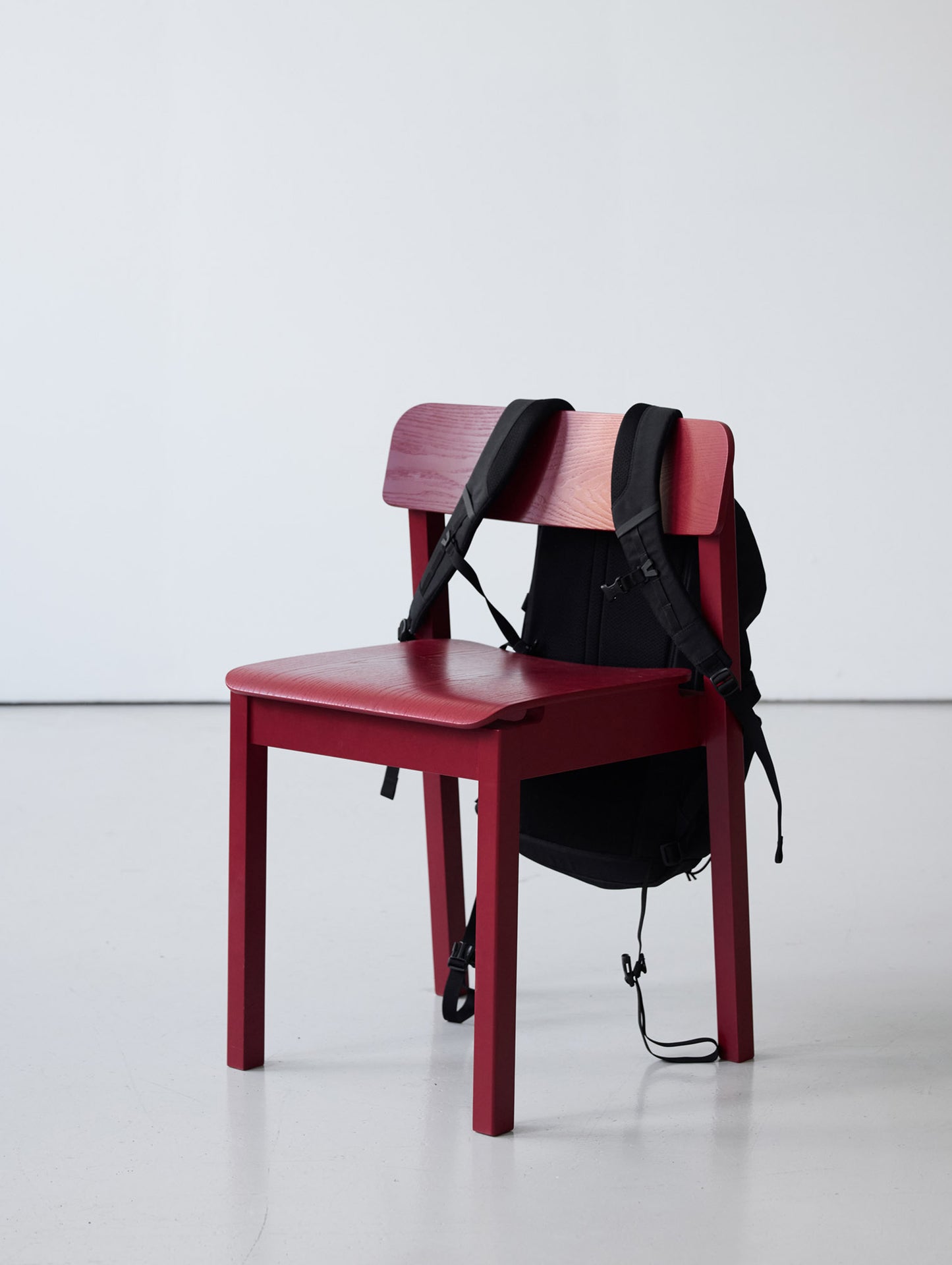 Everyday Chair by Moebe - Purple Red Lacquered Oak