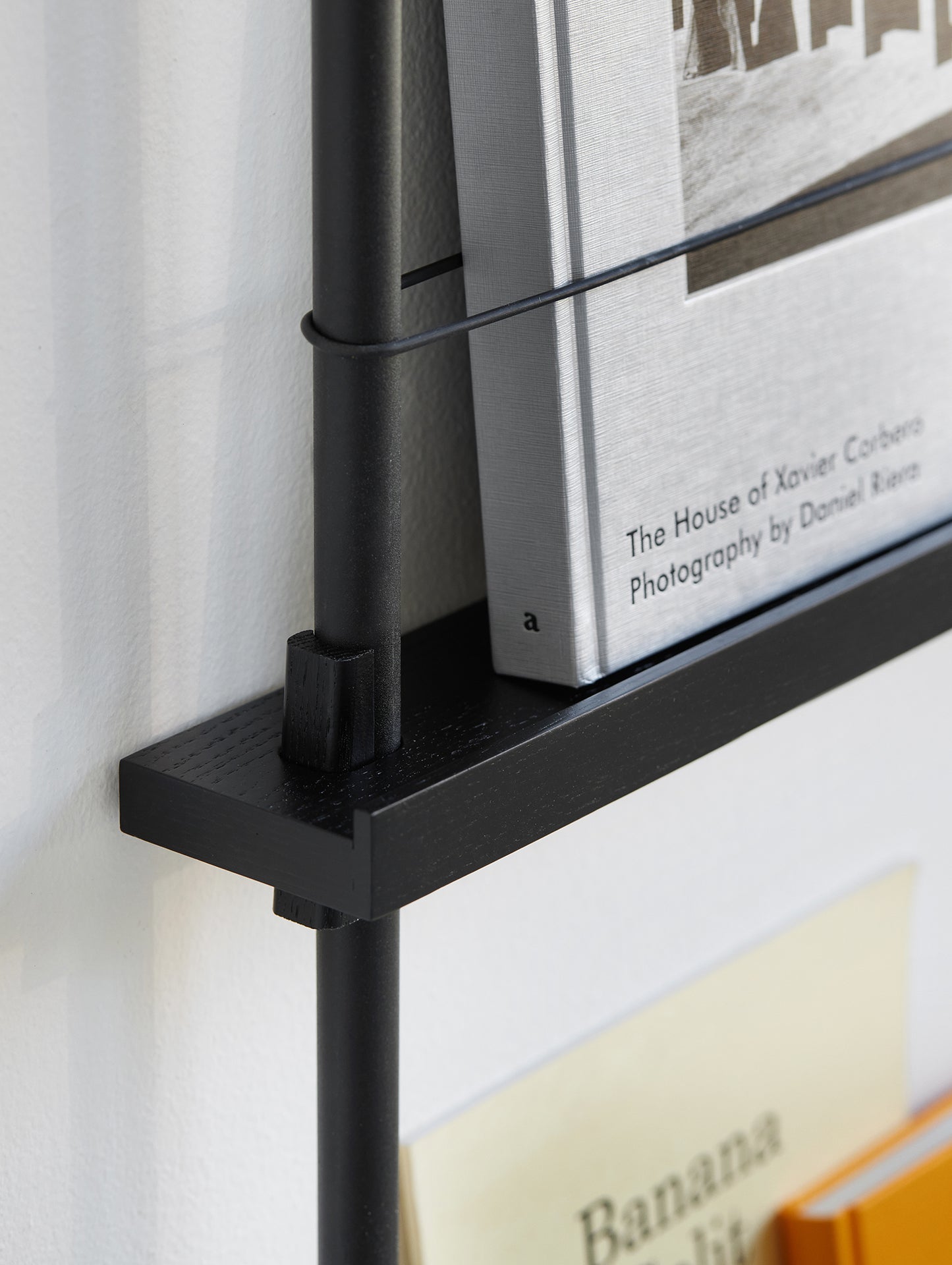 Magazine Shelving Sets (180 cm) by Moebe - MS.180.1 / Stainless Steel Uprights / Black Painted Oak