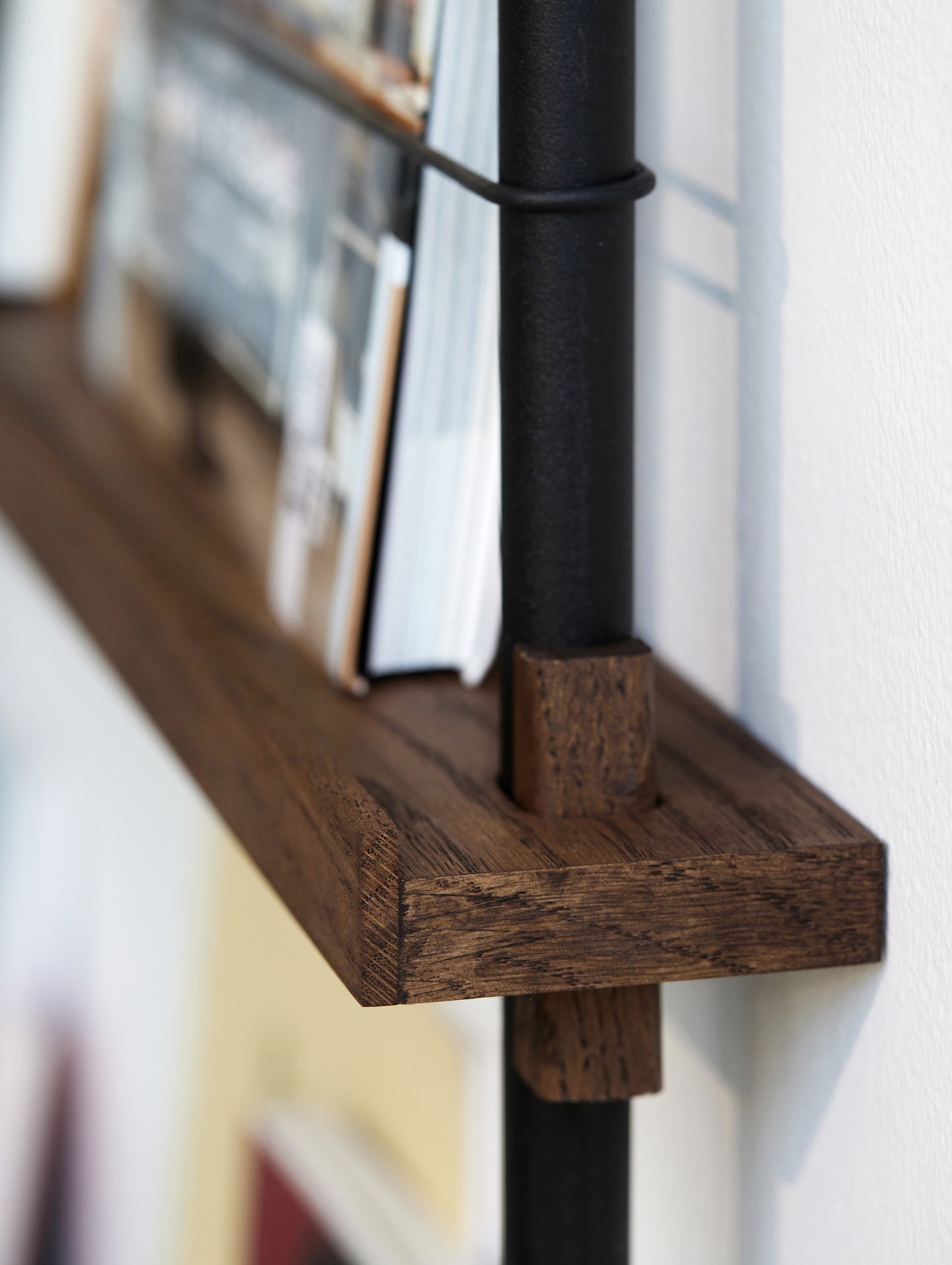 Magazine Shelving Sets (65 cm) by Moebe - Black Uprights / Smoked Oak