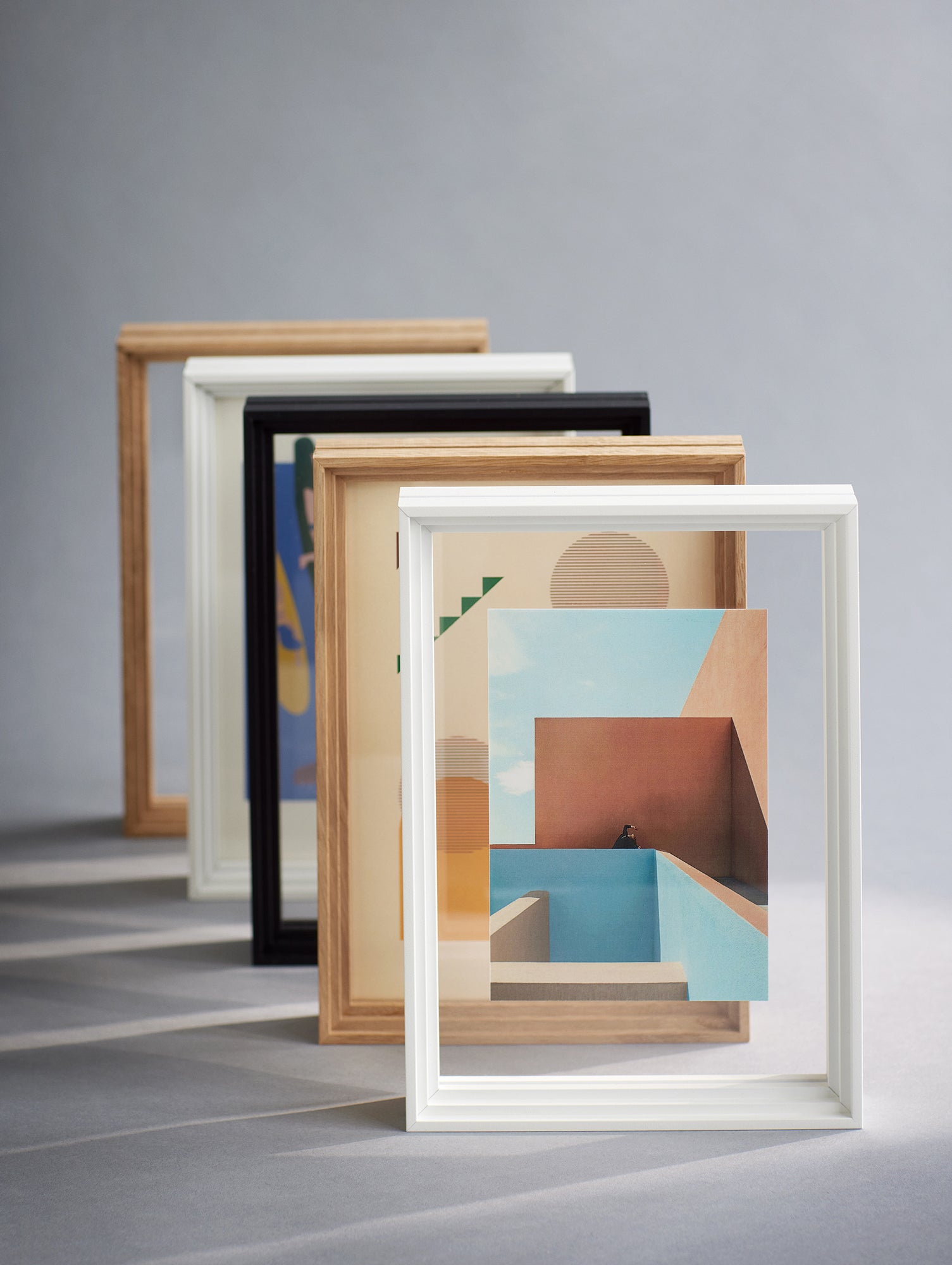 Standing Frame by Moebe