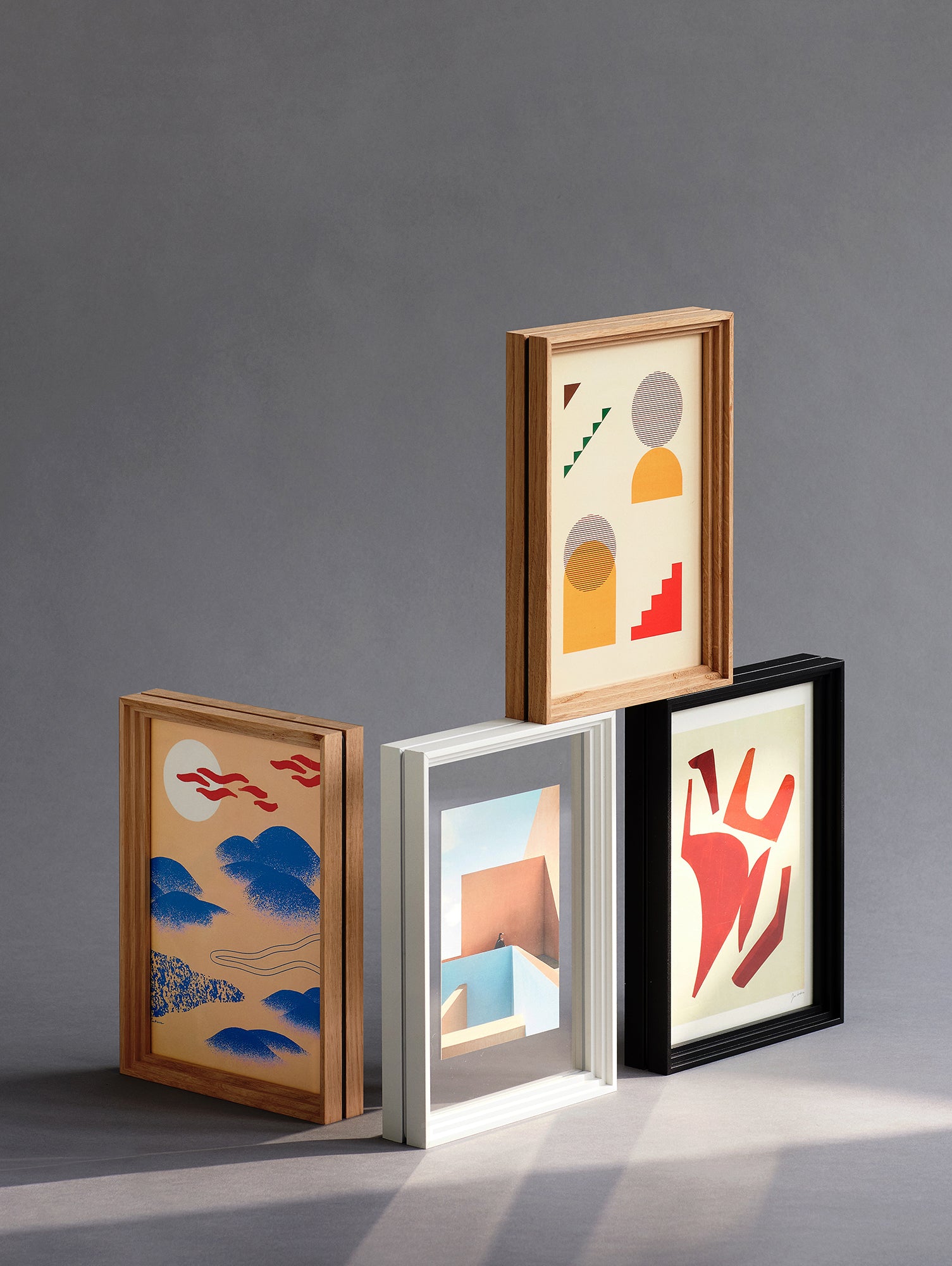 Standing Frame by Moebe