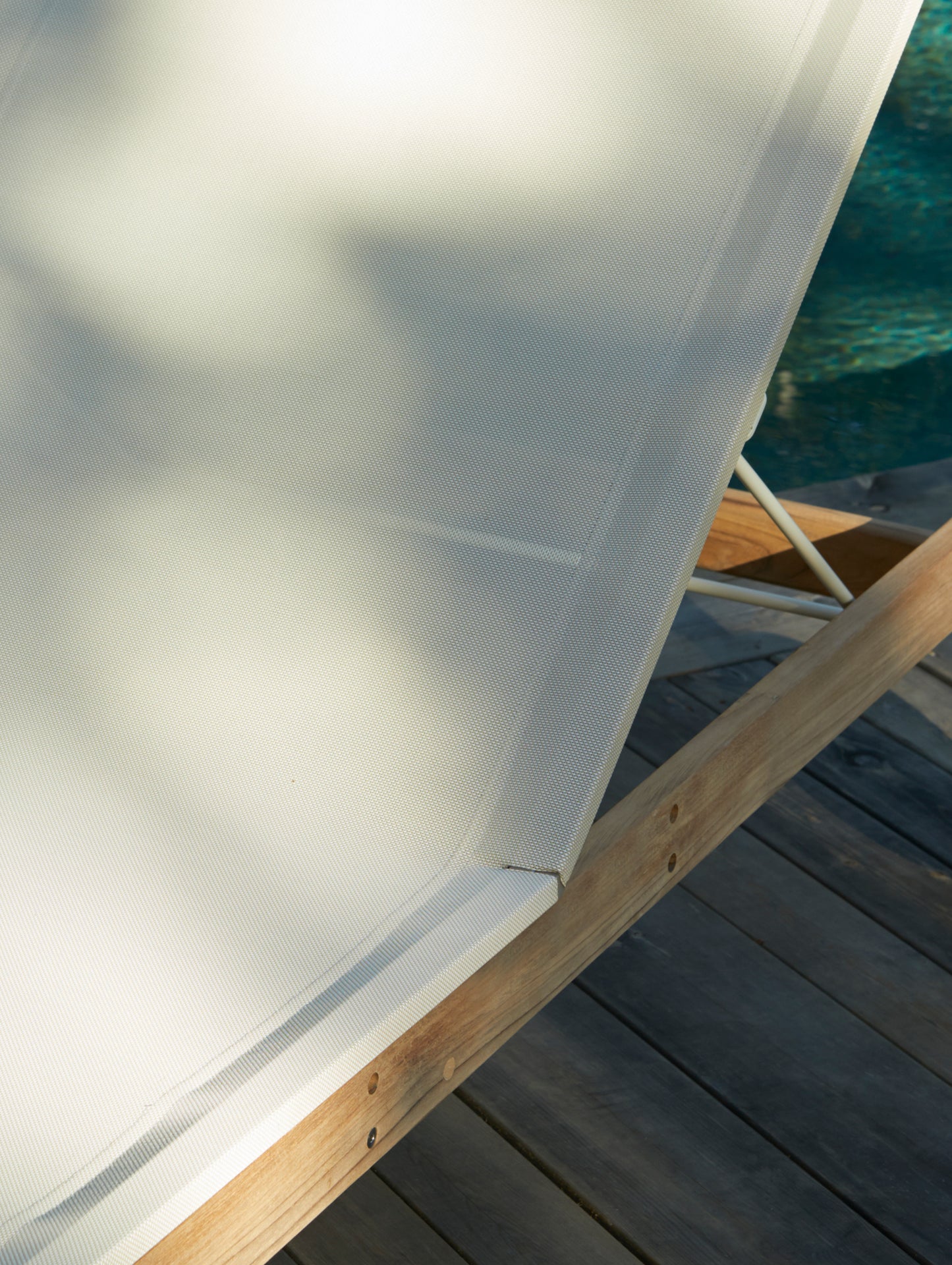Pelagus Sunbed by Skagerak