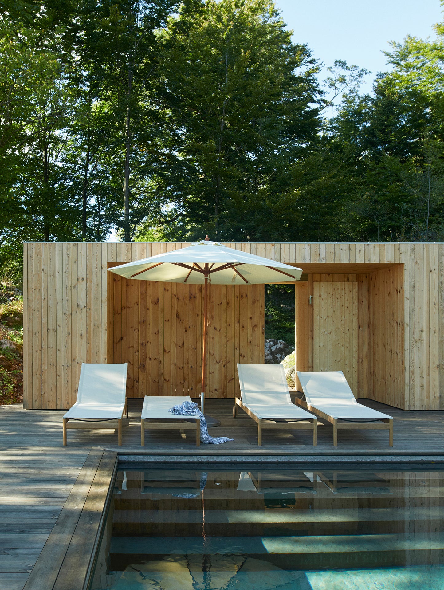 Pelagus Sunbed by Skagerak